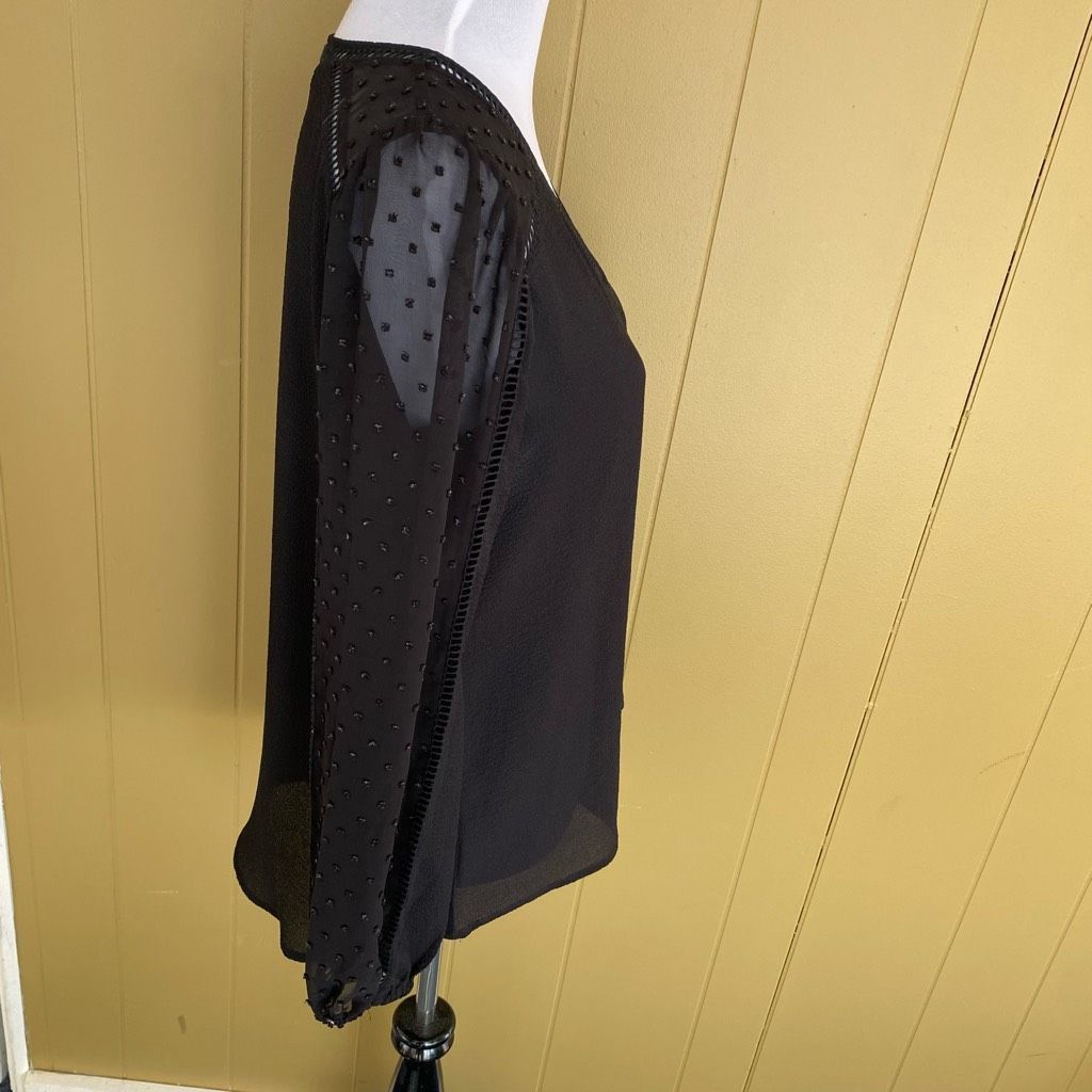 Express Express women M black Longsleeve semi sheer textured print b Size M / US 6-8 / IT 42-44 - 3 Thumbnail