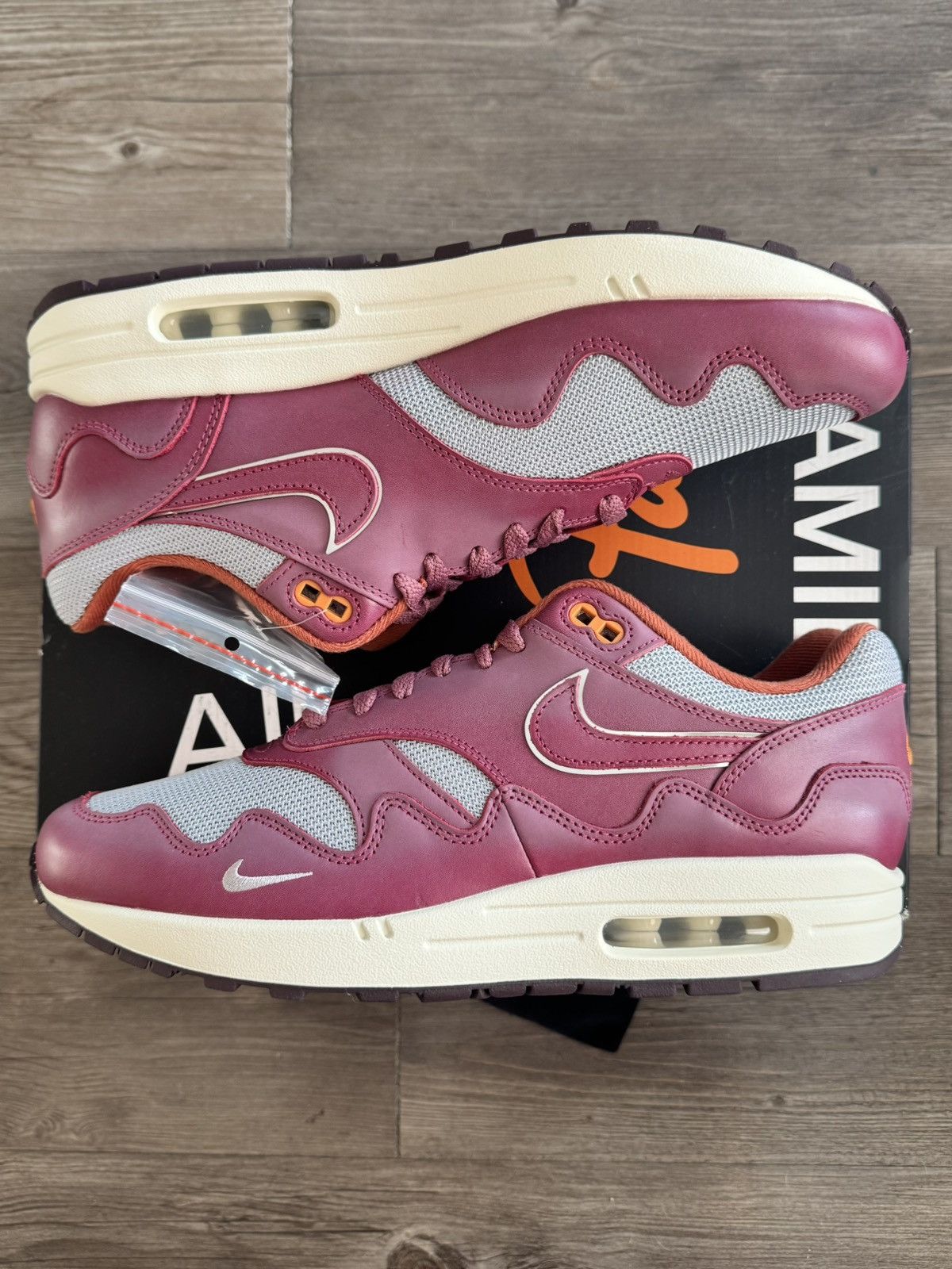 Nike × Patta Nike Air Max 1 Patta Waves Rush Maroon (With Bracelet) Size US 10.5 / EU 43-44 - 1 Thumbnail