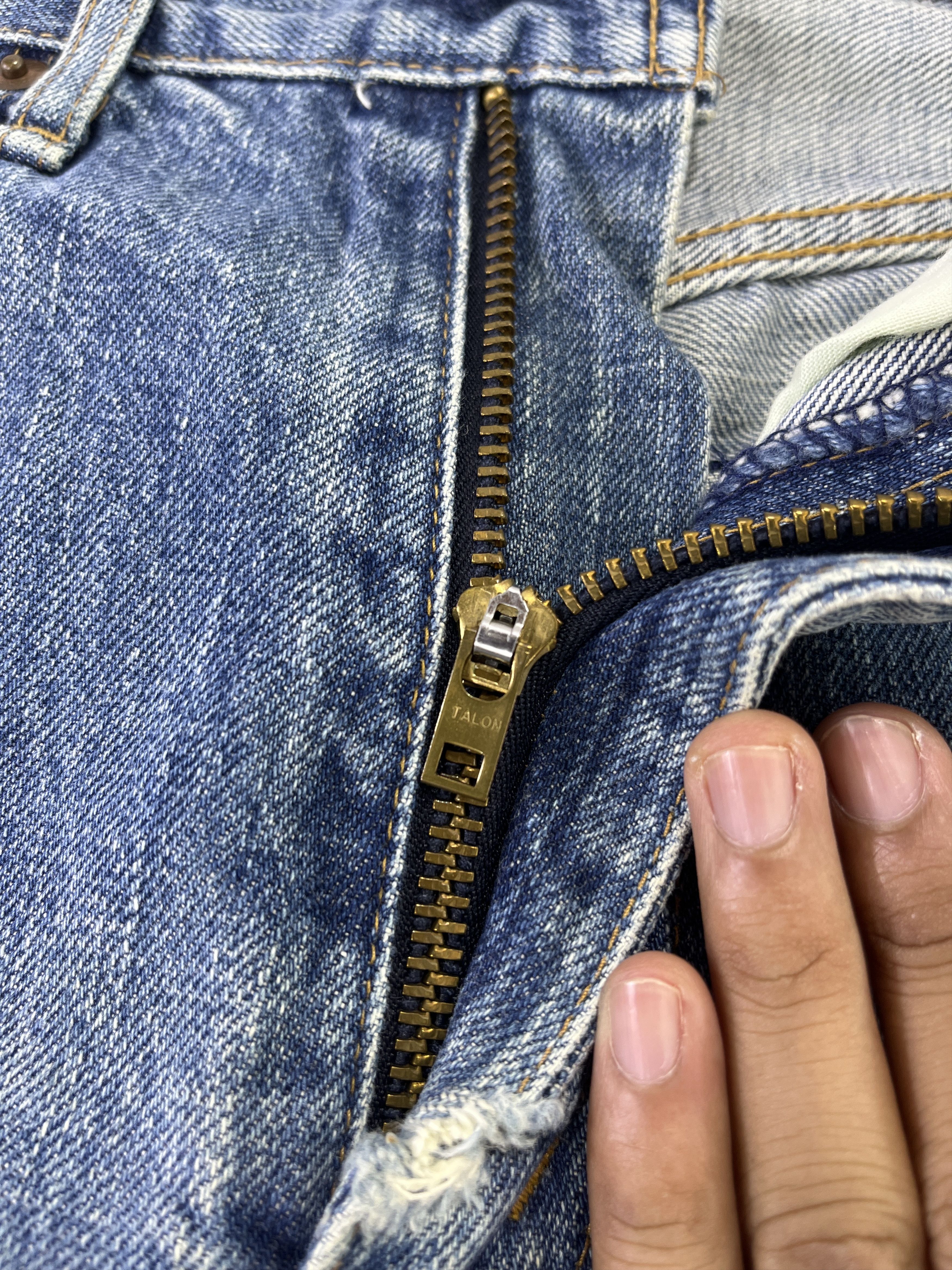 Levi's 90’s Vintage Levis 502 Selvedge Jeans - J915 Size US 29 - 9 Thumbnail
