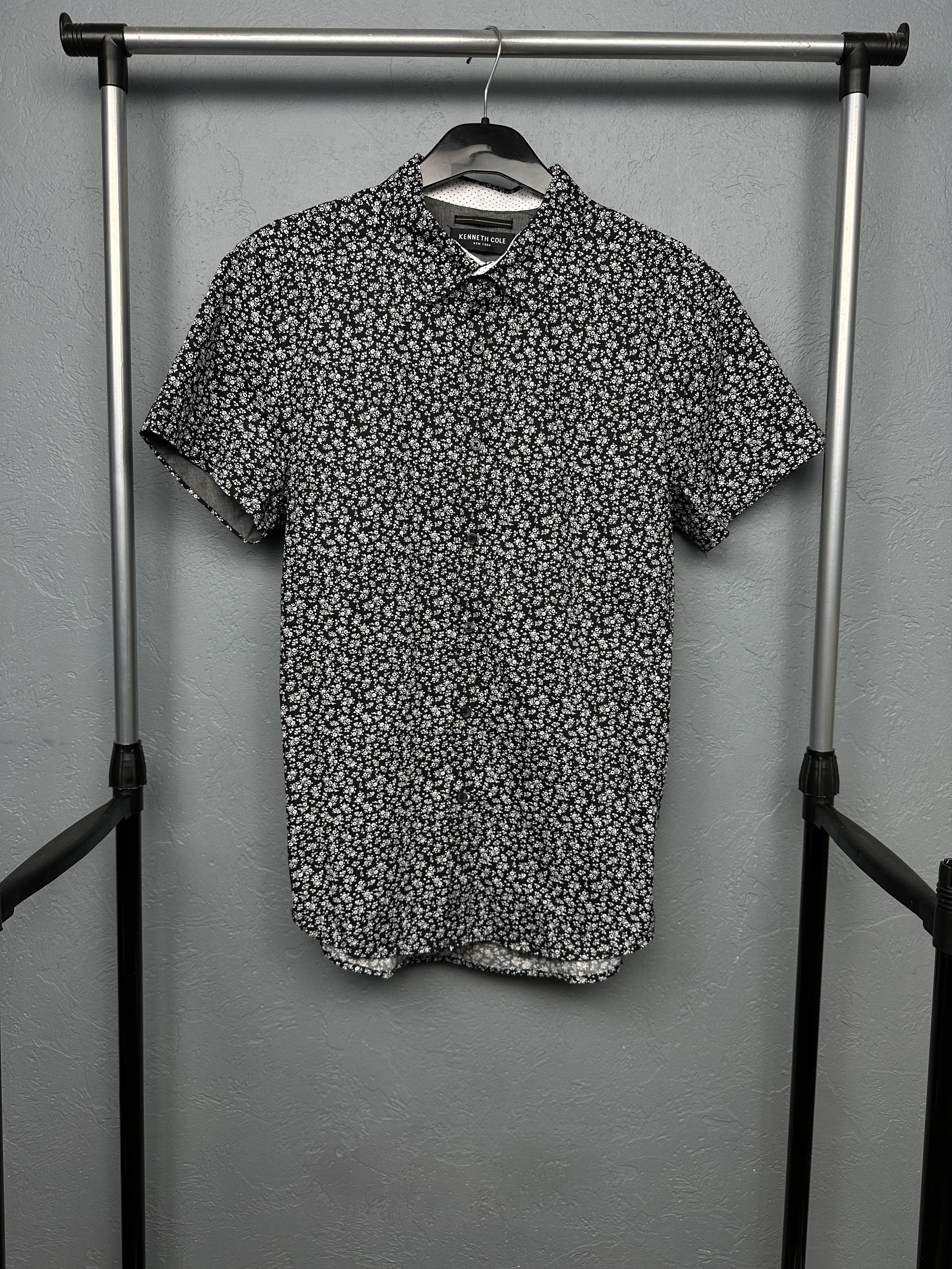 Kenneth Cole NEW! Kenneth Cole Mens Hawaiian Short Sleeve Shirt Size US M / EU 48-50 / 2 - 1 Thumbnail