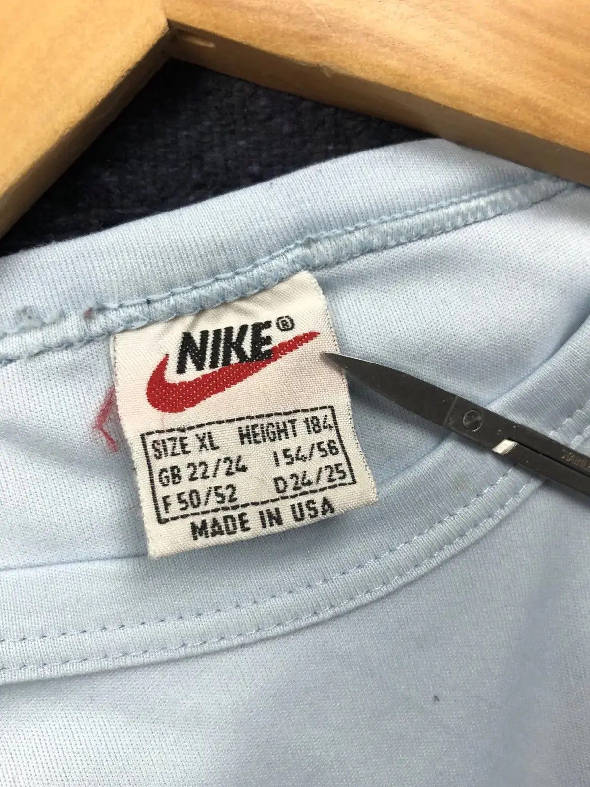 Nike NIKE Vintage 1990s Big Logo Tshirt Streetwear Made in USA Size US XL / EU 56 / 4 - 10 Thumbnail