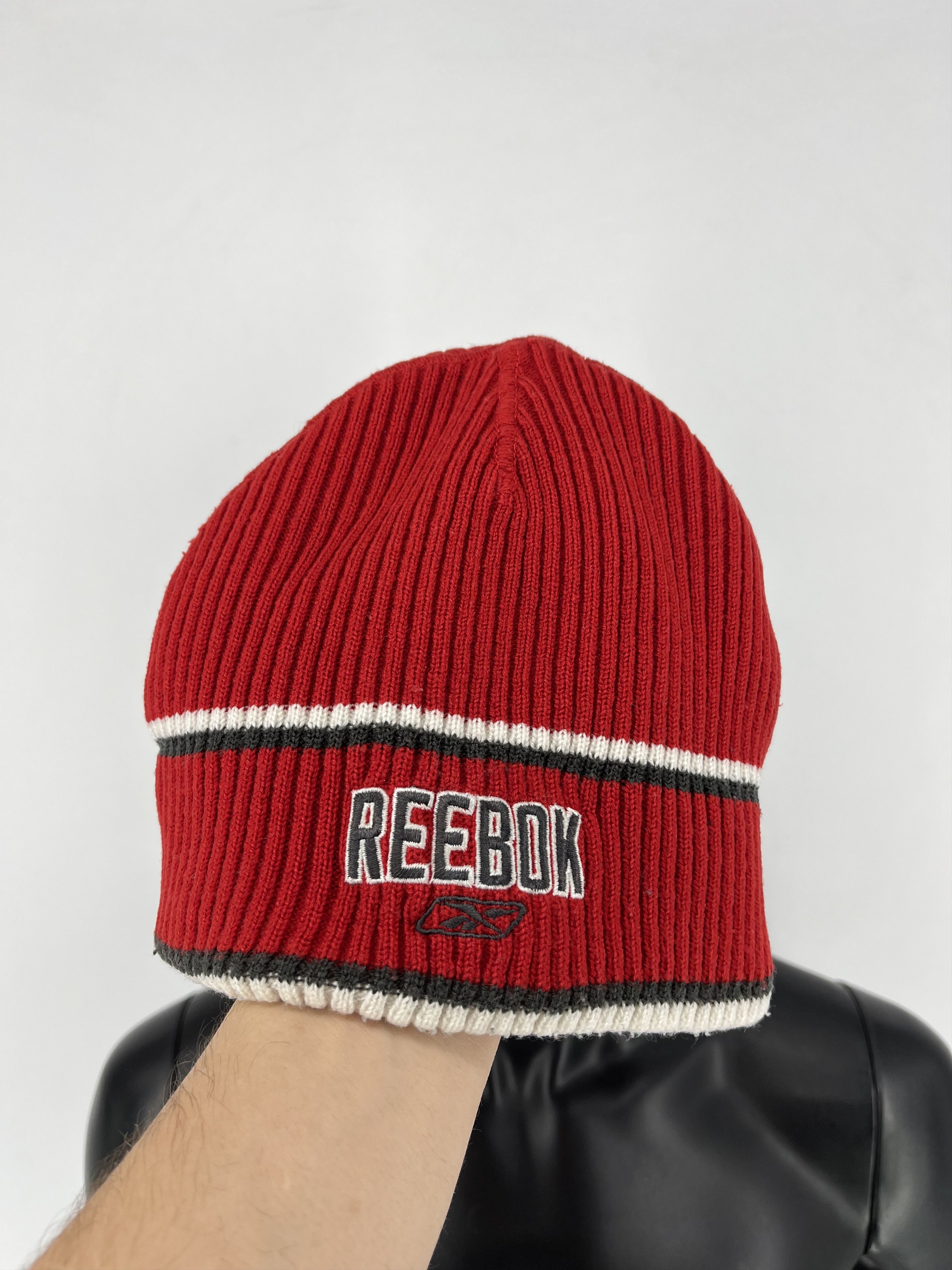 Reebok Vintage Reebok Big Logo Beanie Hat Streetwear Straight Hat Size ONE SIZE - 2 Thumbnail