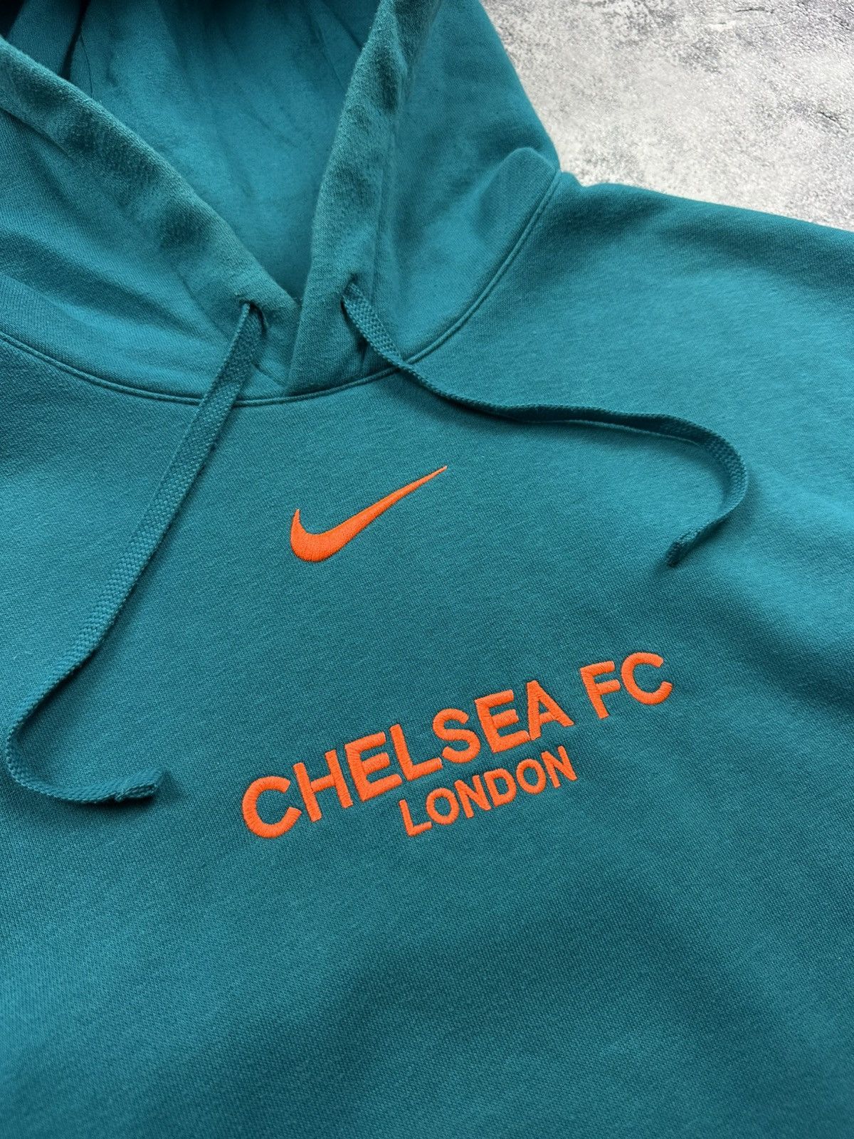 Nike Nike Chelsea FC Hoodie Soccer Club Centre Logo Pullover Y2K Size US M / EU 48-50 / 2 - 5 Thumbnail