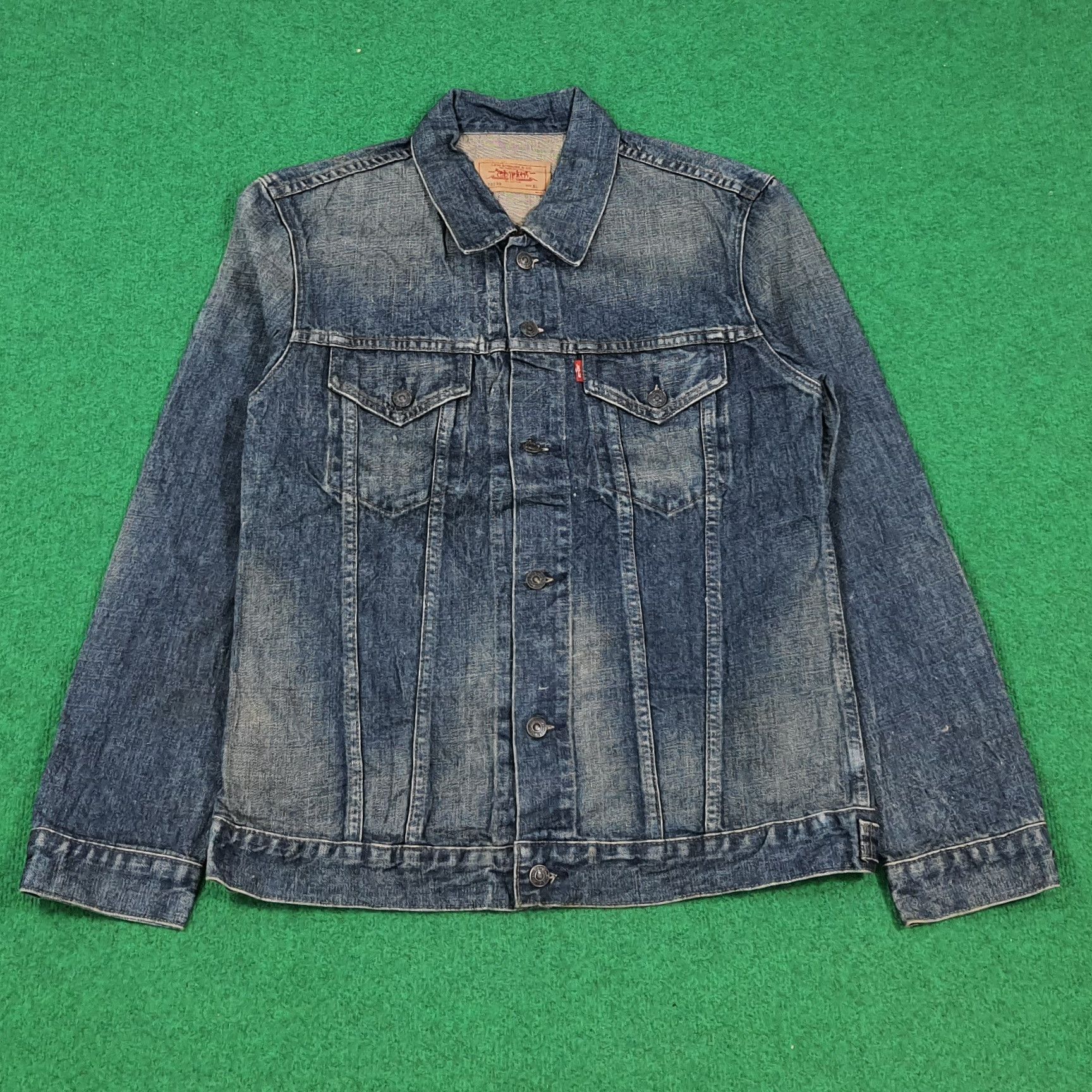 Levi's Vintage Levi's Denim Faded Blue Trucker Jacket C302N21 Size US M / EU 48-50 / 2 - 1 Thumbnail