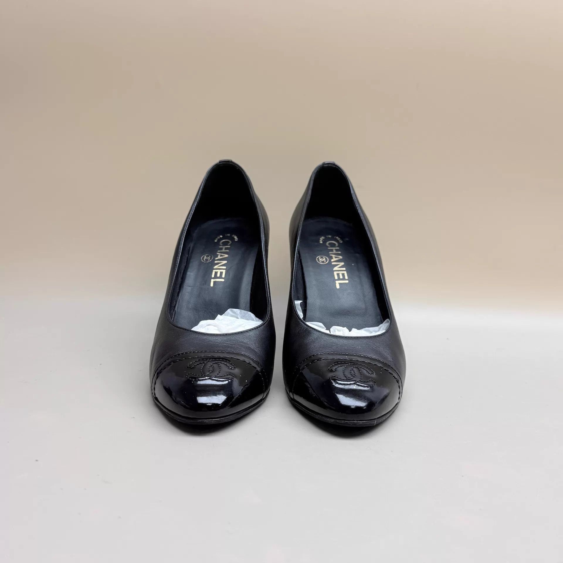 Chanel CHANEL Black Double C Embroidered Heels 37 (99 New) Size US 6.5 / IT 36.5 - 2 Thumbnail