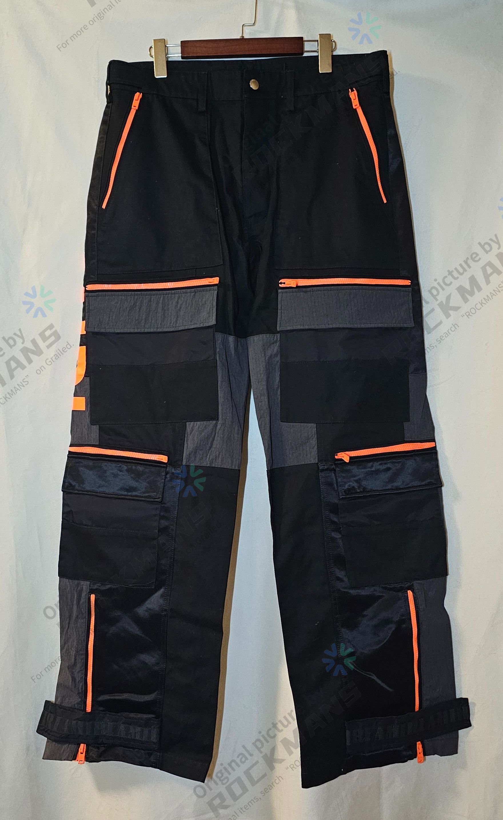 Amiri AMIRI PARACHUTE BLACK CARGO PANTS SIZE 52 Size US 36 / EU 52 - 1 Thumbnail