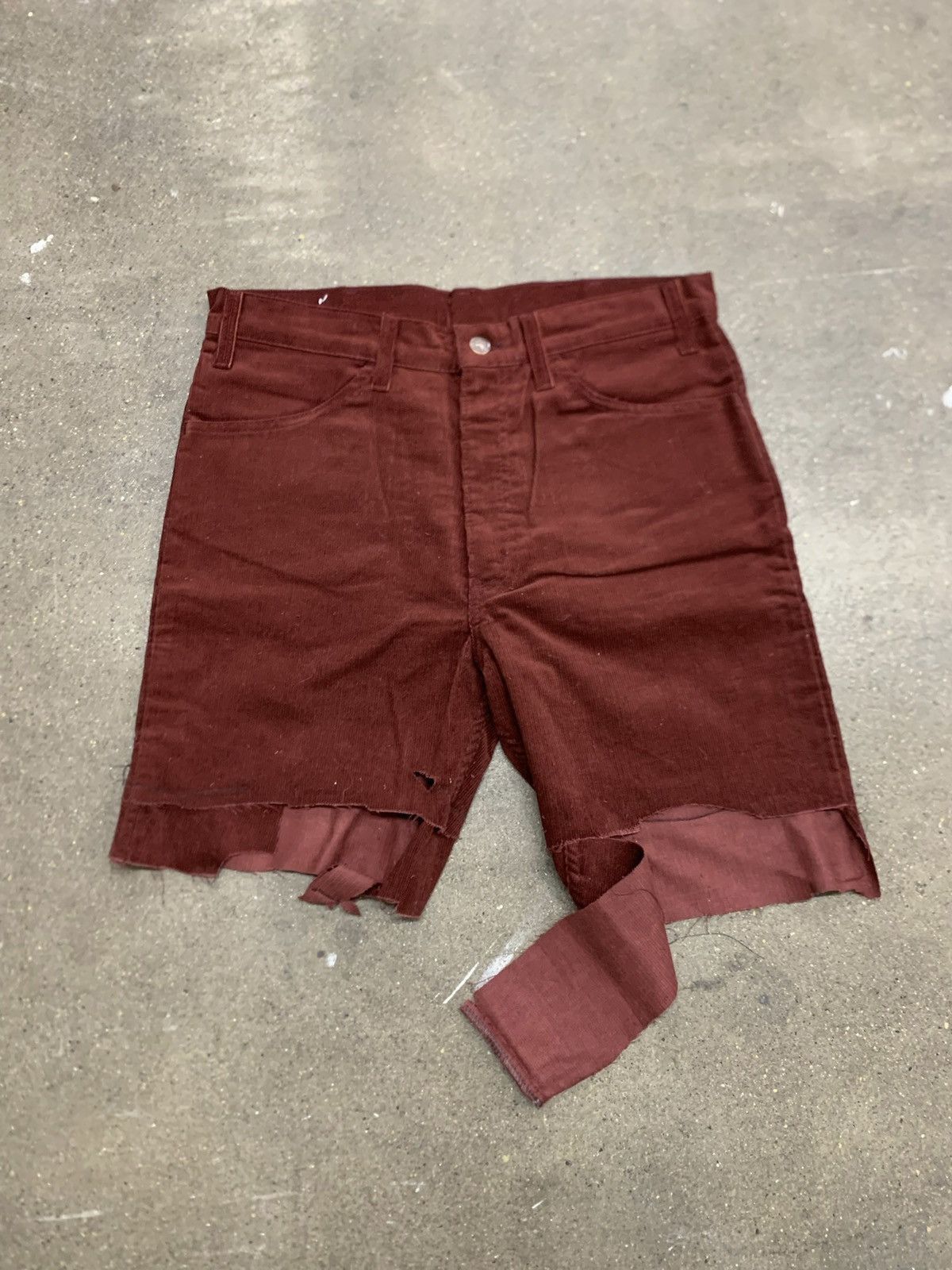 Jean × Levi's × Vintage Levi’s Tattered Corduroy Shorts Size US 34 / EU 50 - 1 Thumbnail