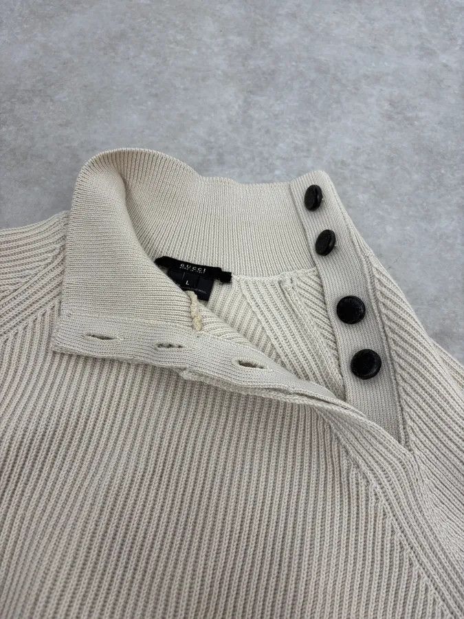 Gucci 2000s Gucci Beige Buttoned Wool Sweater Size US M / EU 48-50 / 2 - 10 Thumbnail