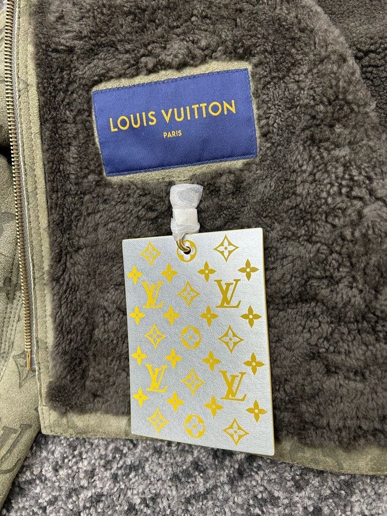 Louis Vuitton Louis Vuitton Lv lambswool full-print brown suede presbyopi Size US L / EU 52-54 / 3 - 4 Thumbnail