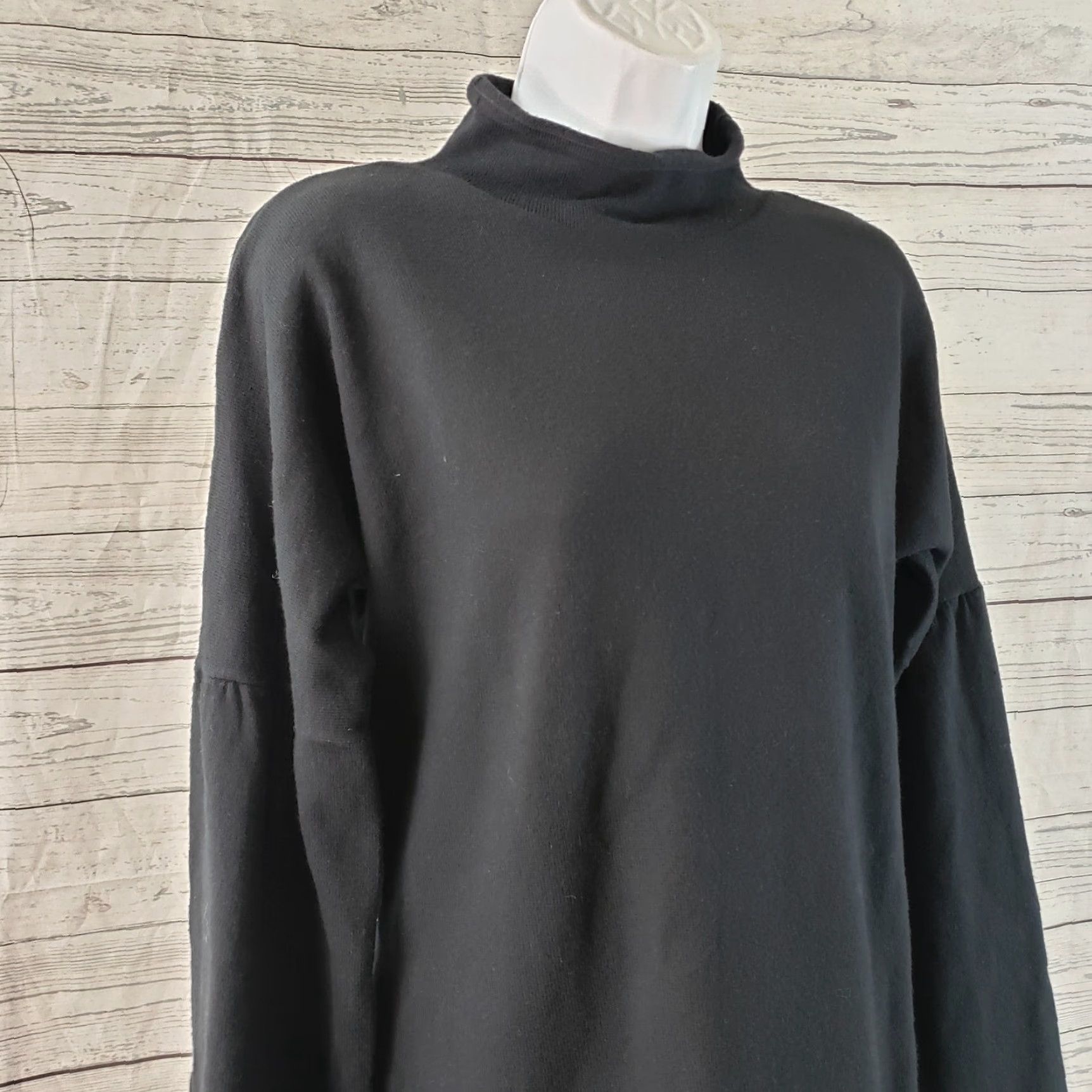 Vineyard Vines Vineyard Vines Womens Mock Neck Sweater Sz Small Solid Black Wide Sleeves Size S / US 4 / IT 40 - 2 Thumbnail