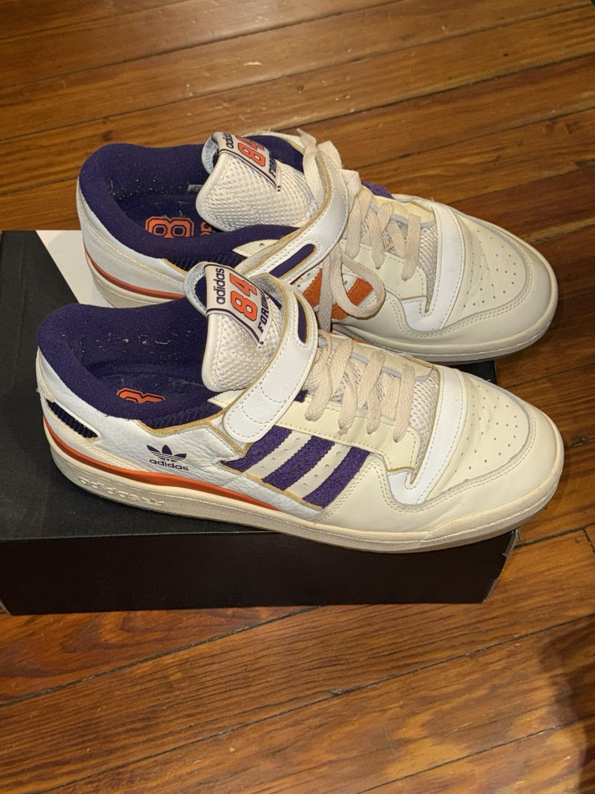 Adidas Adidas Forum Low 84 trainers Size US 10.5 / EU 43-44 - 6 Thumbnail