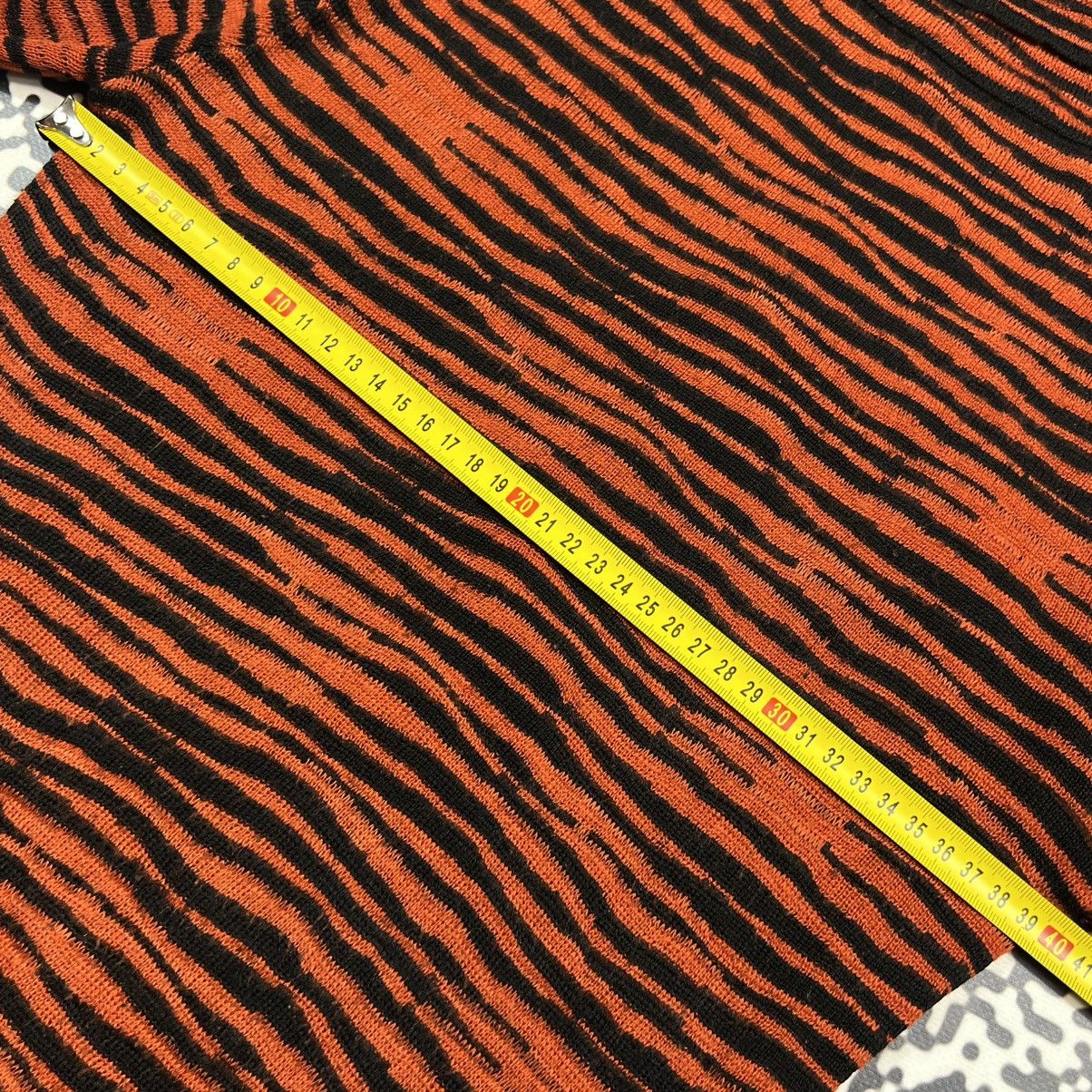 Versace Vintage Y2K Versace Tiger Striped Print Luxury Retro Sweater Size M / US 6-8 / IT 42-44 - 13 Thumbnail