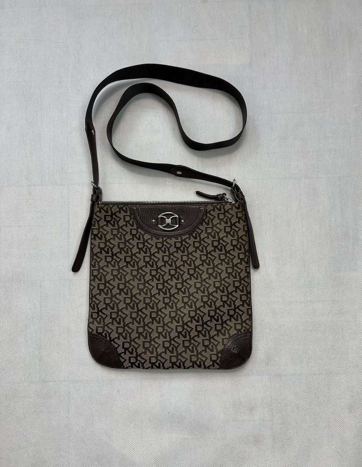 DKNY Bag DKNY Multi Logo Patterns Avant Garde Unisex Size ONE SIZE - 1 Thumbnail