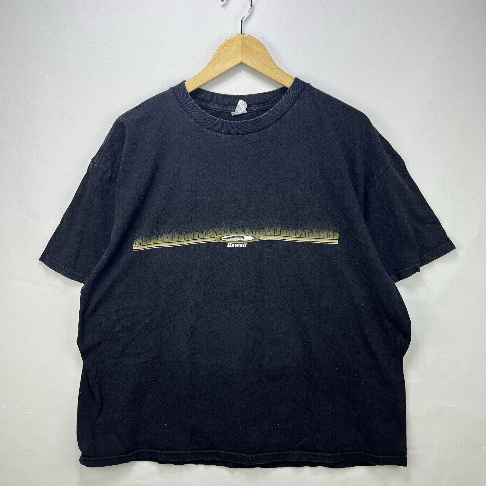 Vintage Vintage Y2K Sun Faded Hawaii Surf T Shirt Black 2XL Size US XXL / EU 58 / 5 - 1 Thumbnail