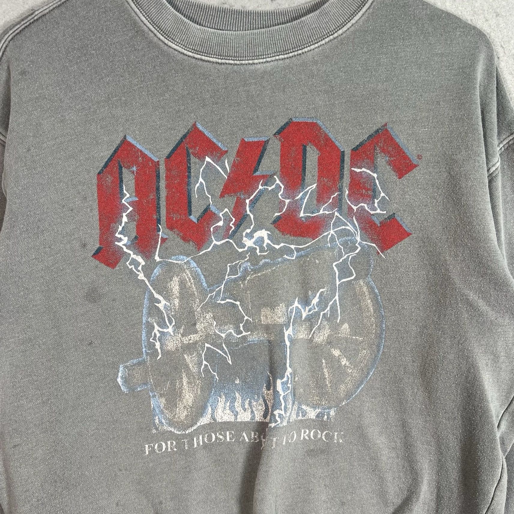 Vintage VINTAGE ACDC Rock Band Sweatshirt Adult Small Gray Pullover Crewneck Mens Size US S / EU 44-46 / 1 - 2 Thumbnail