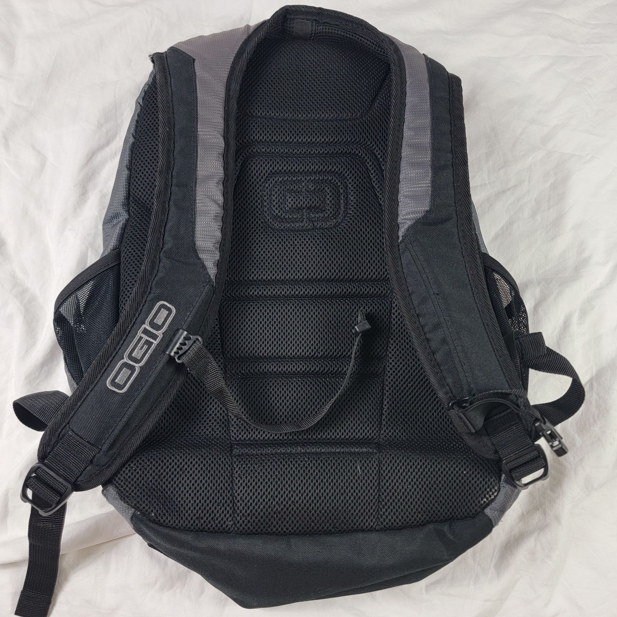 Ogio Ogio Black Gray Backpack Hiking Outdoors School College Outd Size ONE SIZE - 2 Thumbnail
