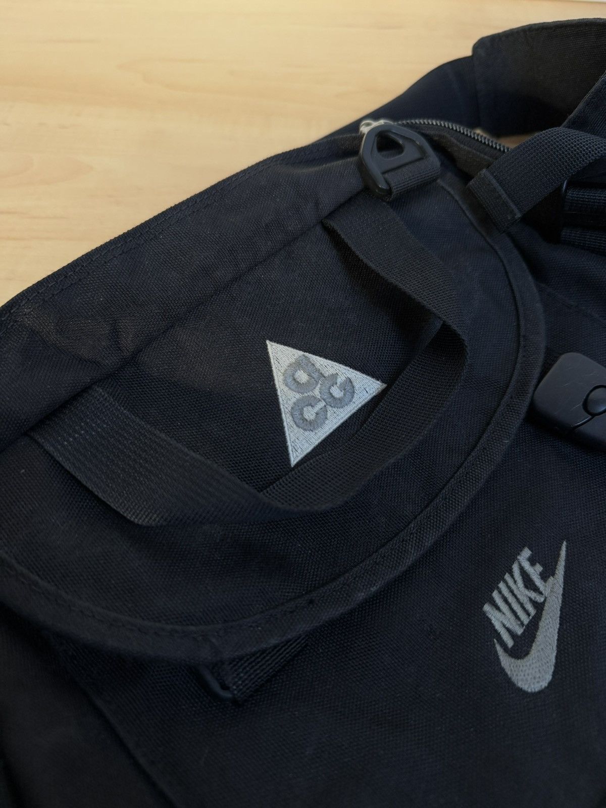Nike ACG Nike ACG 1990s cross body technical utility bag (13”x9”) Size ONE SIZE - 3 Thumbnail