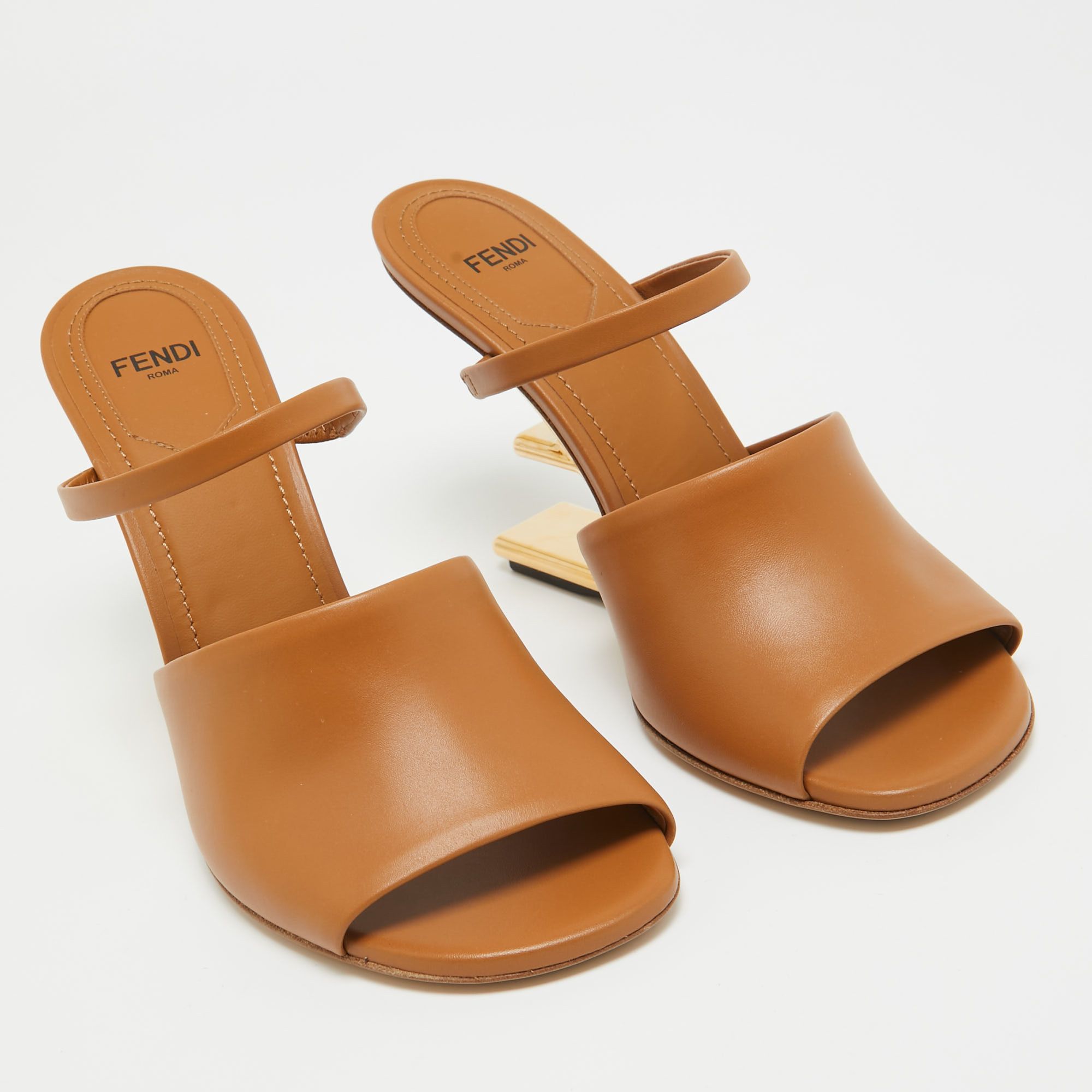 Fendi o1loc1c0824 Colibri in Brown Size US 9 / IT 39 - 2 Thumbnail