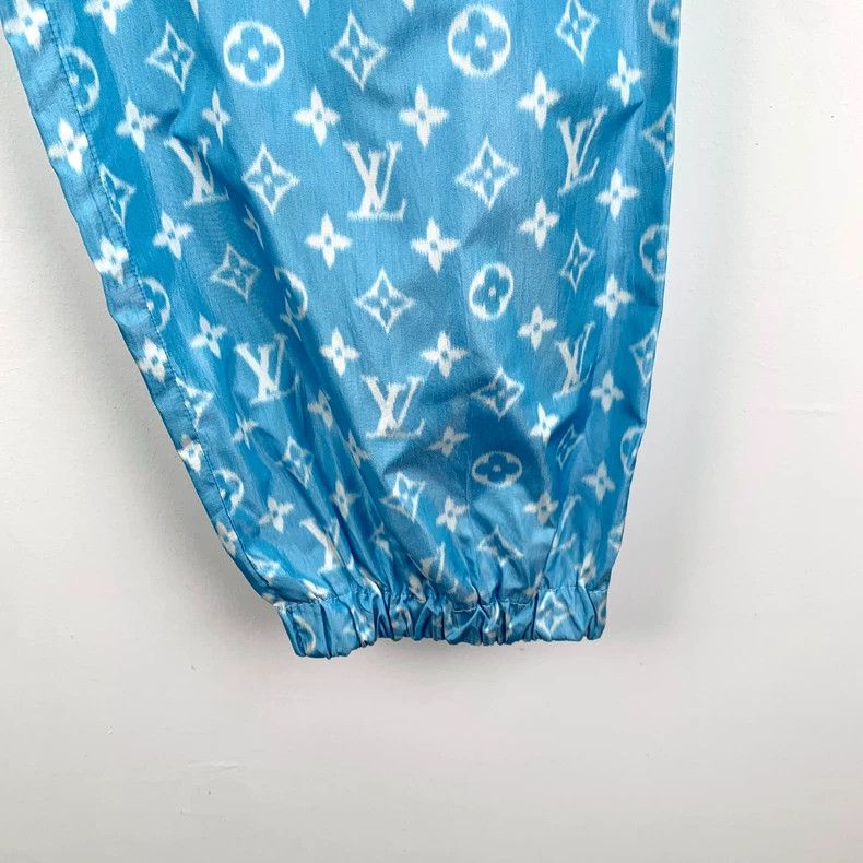 Louis Vuitton Louis Vuitton Blue logo presbyopic full print corset casua Size US 38 / EU 54 - 4 Thumbnail