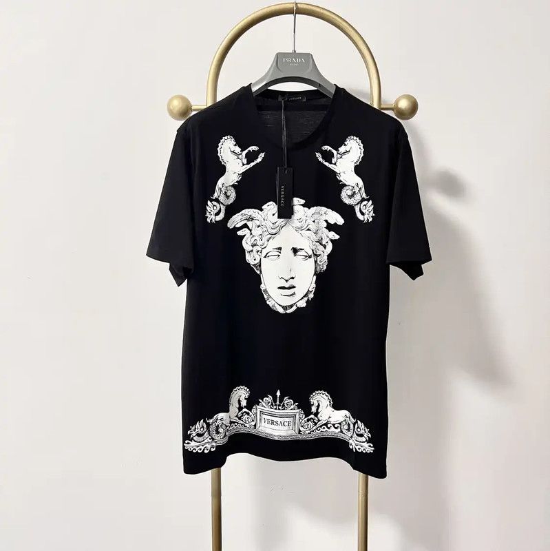 Versace Versace Black Graphic Cotton T-shirt for Men 0089 Size US M / EU 48-50 / 2 - 1 Thumbnail