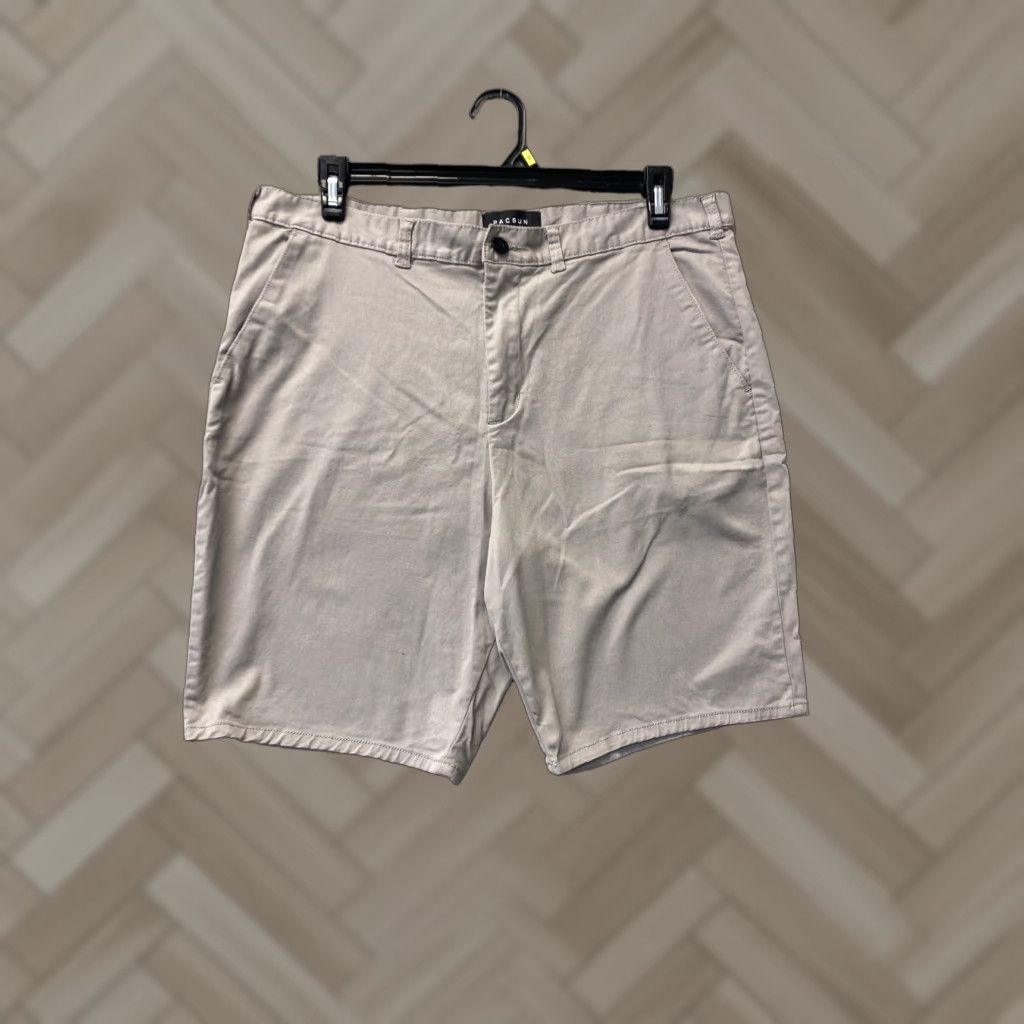 Pacsun PACSUN Lightweight Bermuda Shorts Beige Men Regular Size 36 Pockets Size US 36 / EU 52 - 1 Thumbnail