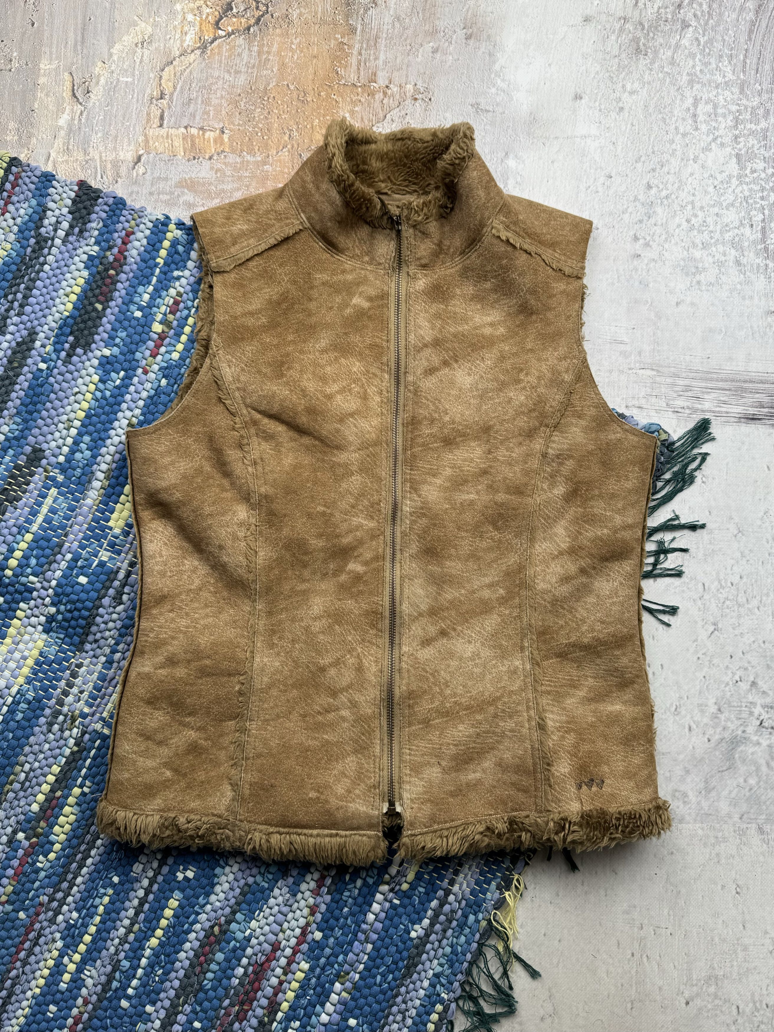 Vintage Vintage Faded Faux Sheepskin Vest A101(352) Size US S / EU 44-46 / 1 - 1 Thumbnail
