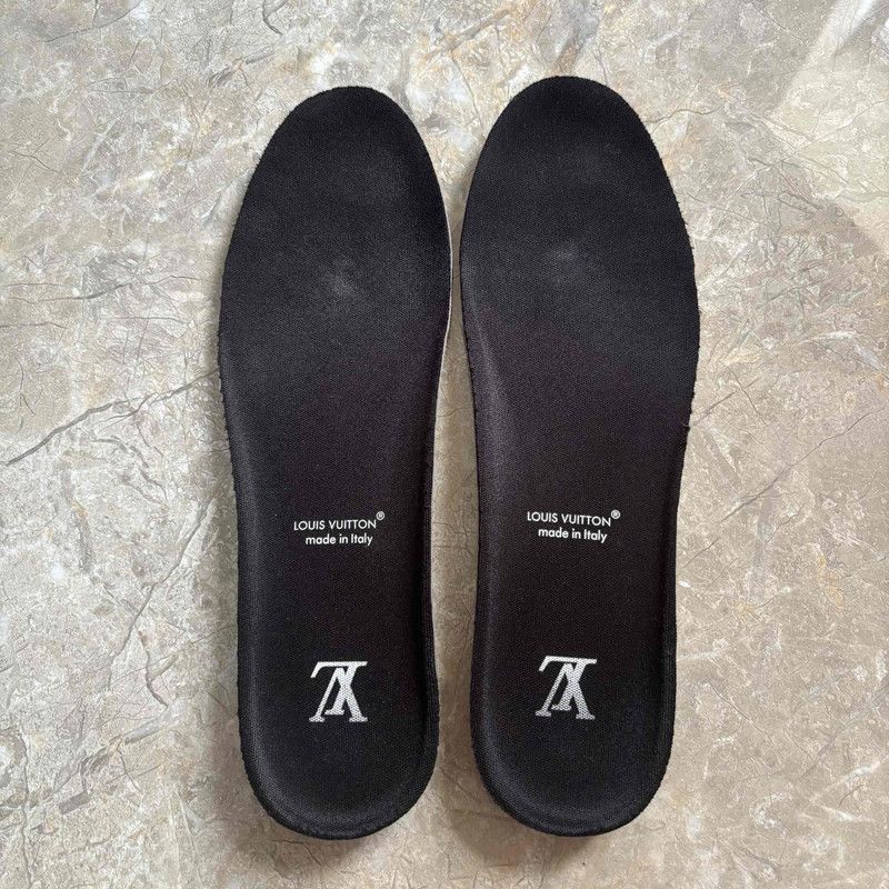 Louis Vuitton Louis Vuitton Red and Black Low-Top Trainers -2508 Size US 9.5 / EU 42-43 - 7 Thumbnail