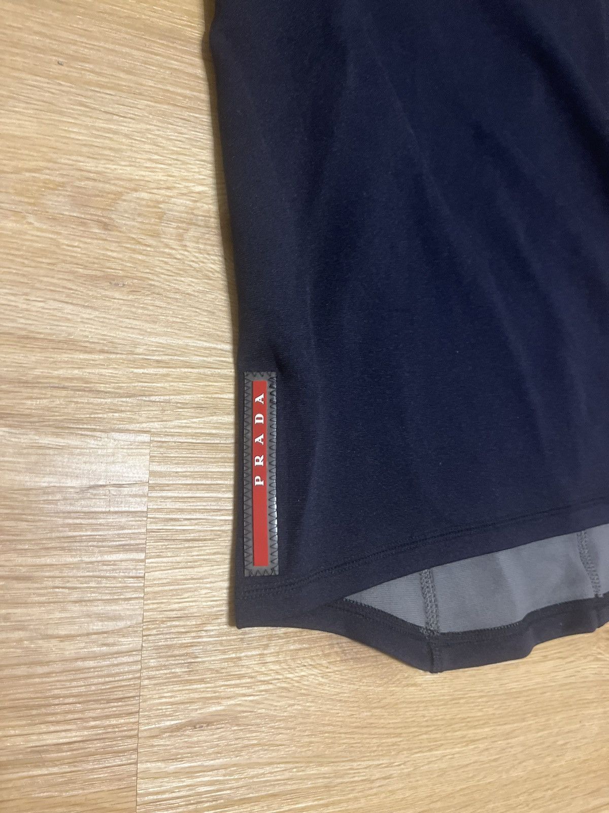 Prada 2012 competitors Prada Luna Rossa American Cup Diving shirt Size US XL / EU 56 / 4 - 3 Thumbnail