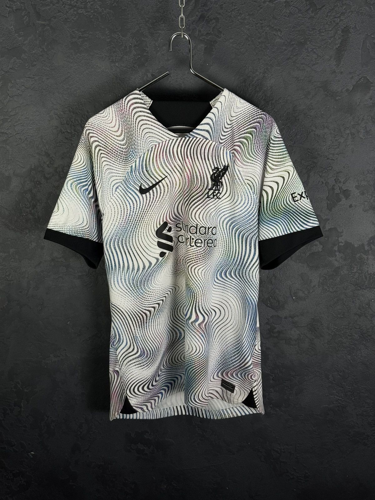 Nike LIVERPOOL 2022-2023 Away Football Shirt Soccer Jersey Nike Size US L / EU 52-54 / 3 - 1 Thumbnail
