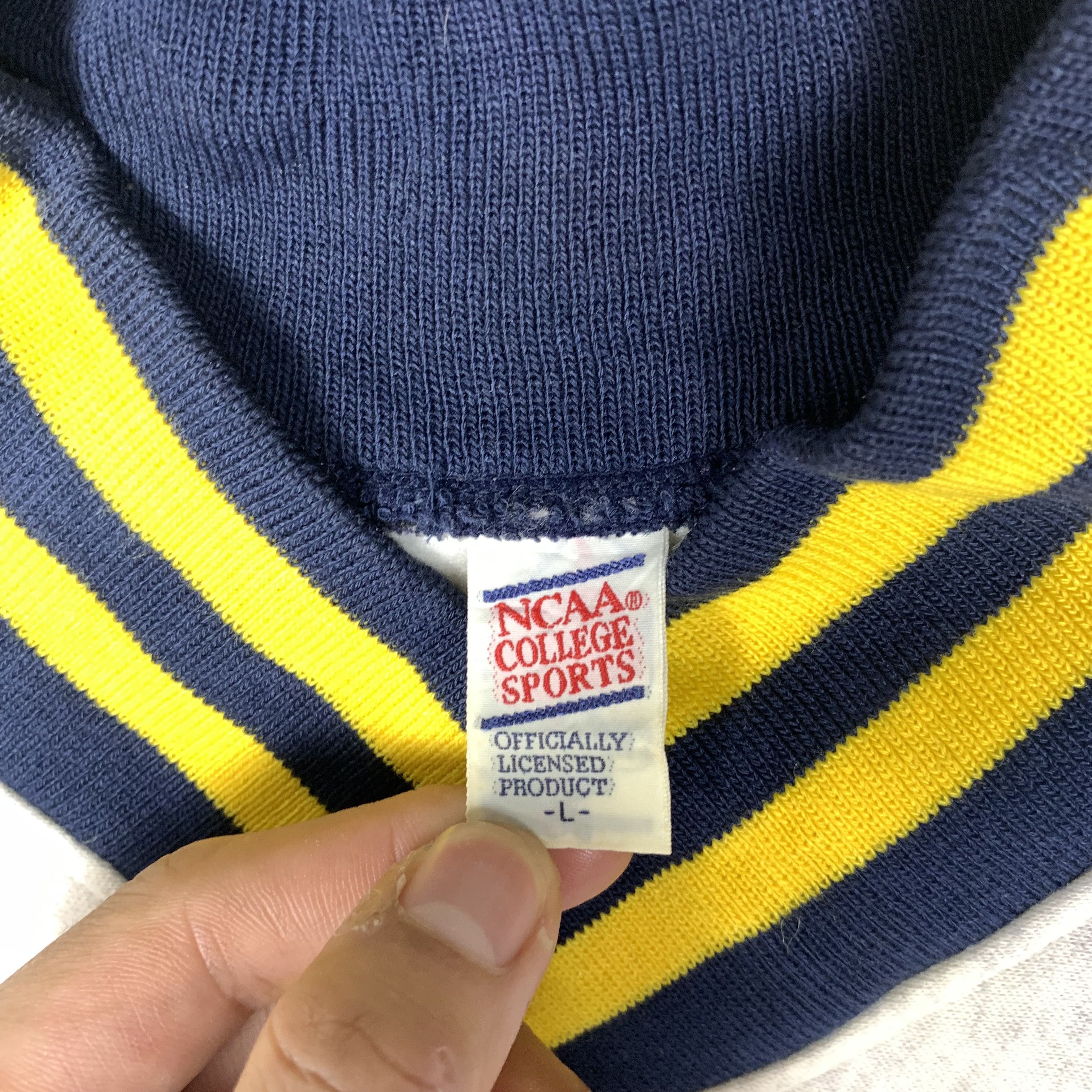 NCAA Vintage Michigan College NCAA Sweatshirt Crewneck Size US L / EU 52-54 / 3 - 6 Thumbnail
