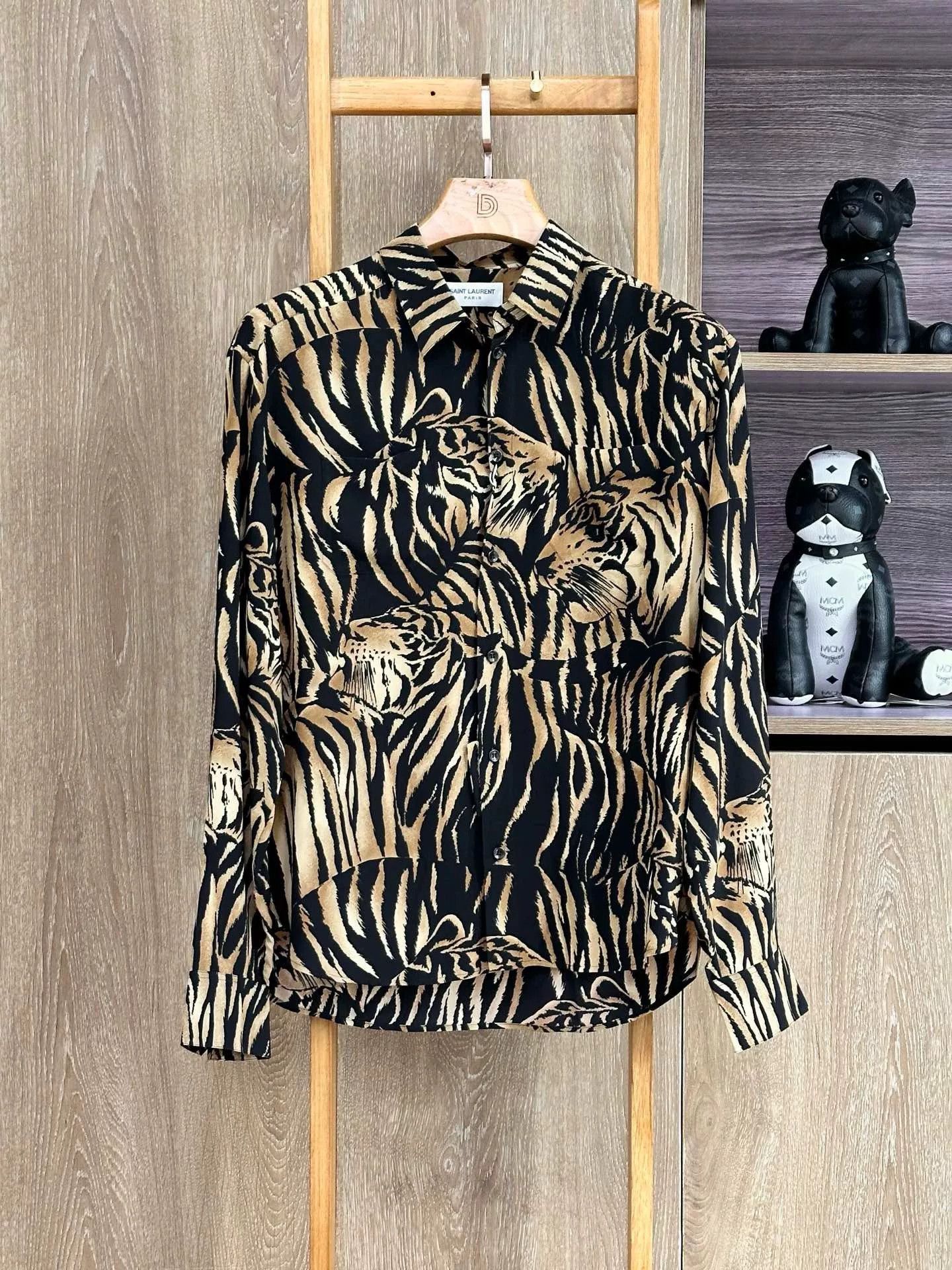Saint Laurent Paris Saint Laurent Tiger-Print Silk Shirt Size US M / EU 48-50 / 2 - 1 Thumbnail