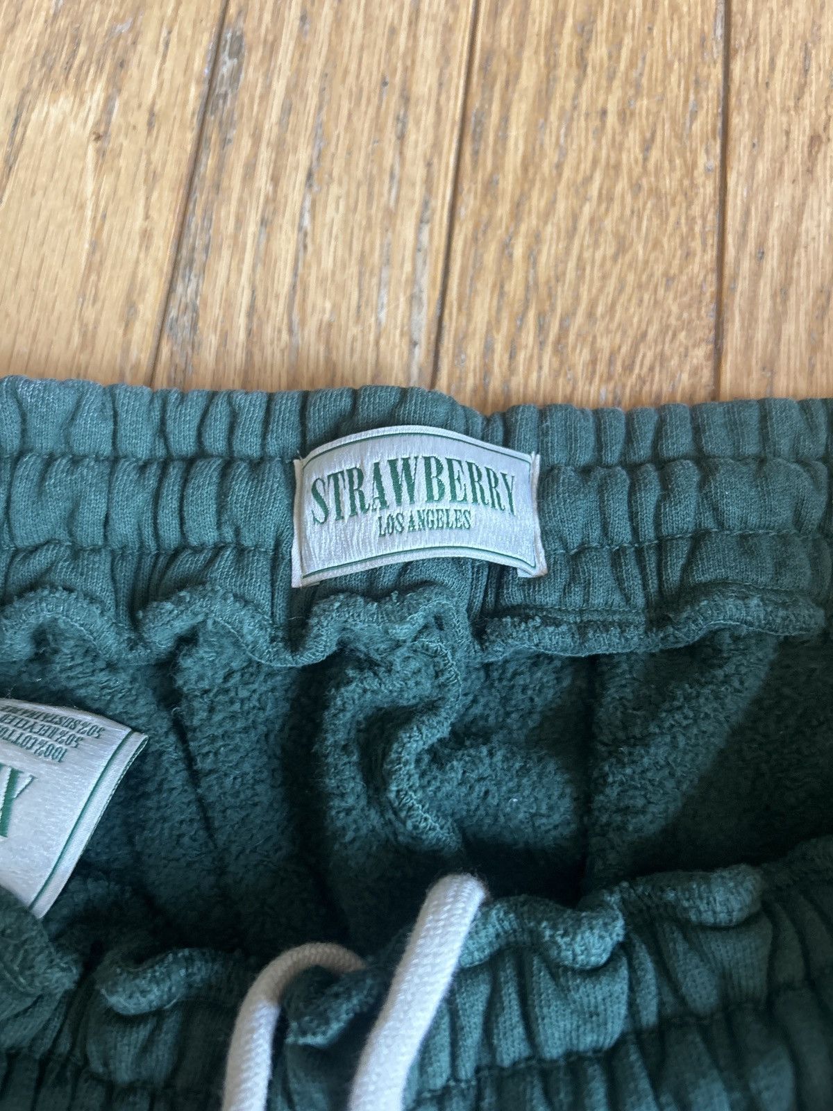Strawberry Strawberry sun faded sweatpants Size US 36 / EU 52 - 3 Thumbnail