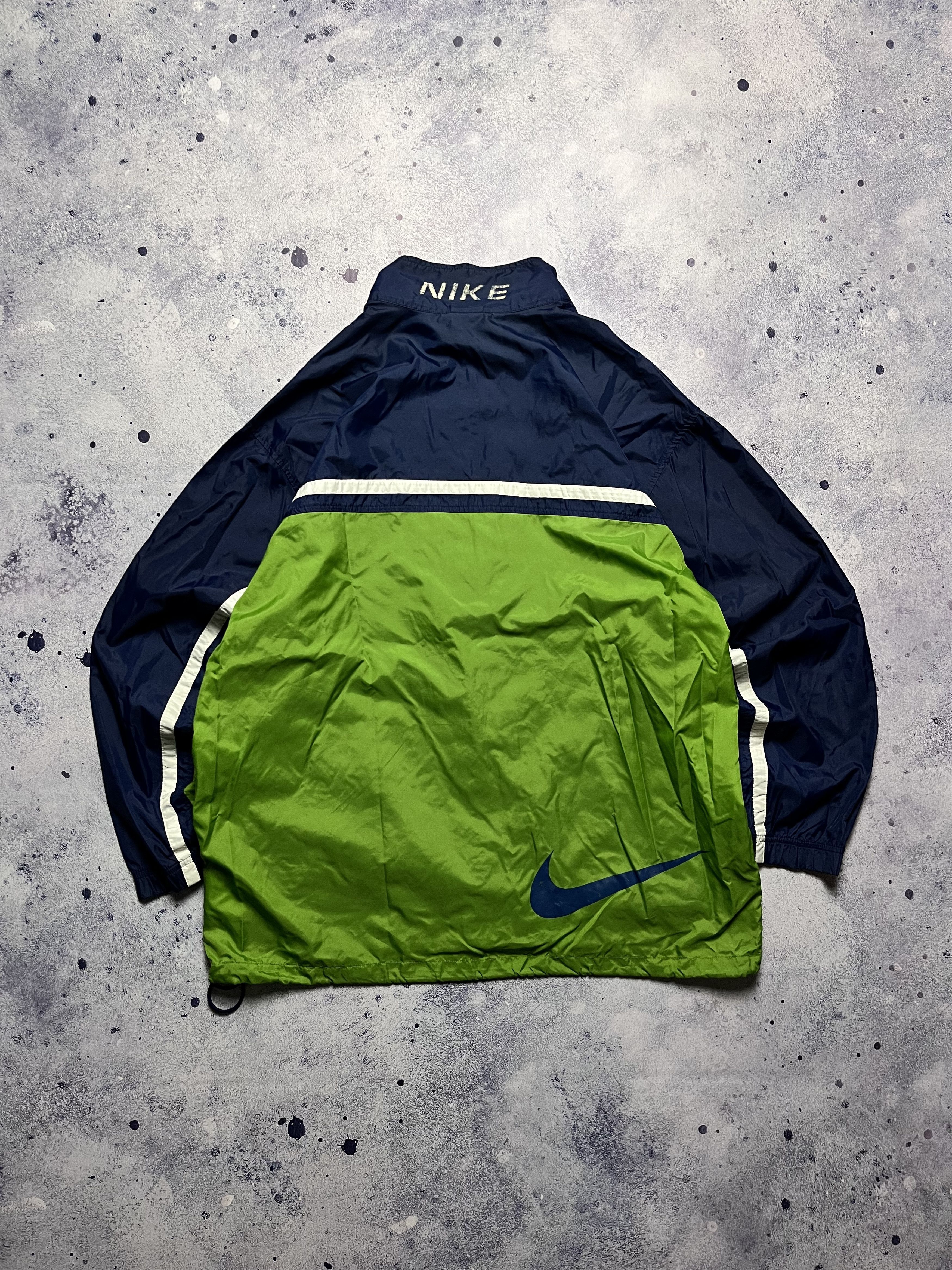 Nike Nike 90's Vintage Oversize Big Logo Windbreaker Light Jacket Size US L / EU 52-54 / 3 - 1 Thumbnail