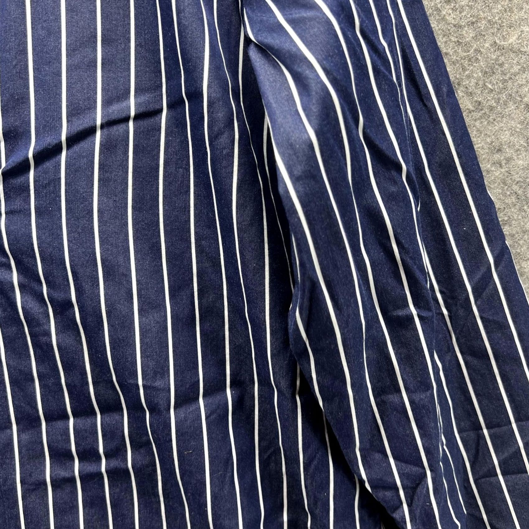Ralph Lauren VINTAGE? No. Lauren Ralph Lauren Shirt Women Small Blue Striped Button-Up Long Sleeve Collared pullover Casual Shirt Women S Blue Striped 3/4? Size S / US 4 / IT 40 - 4 Thumbnail