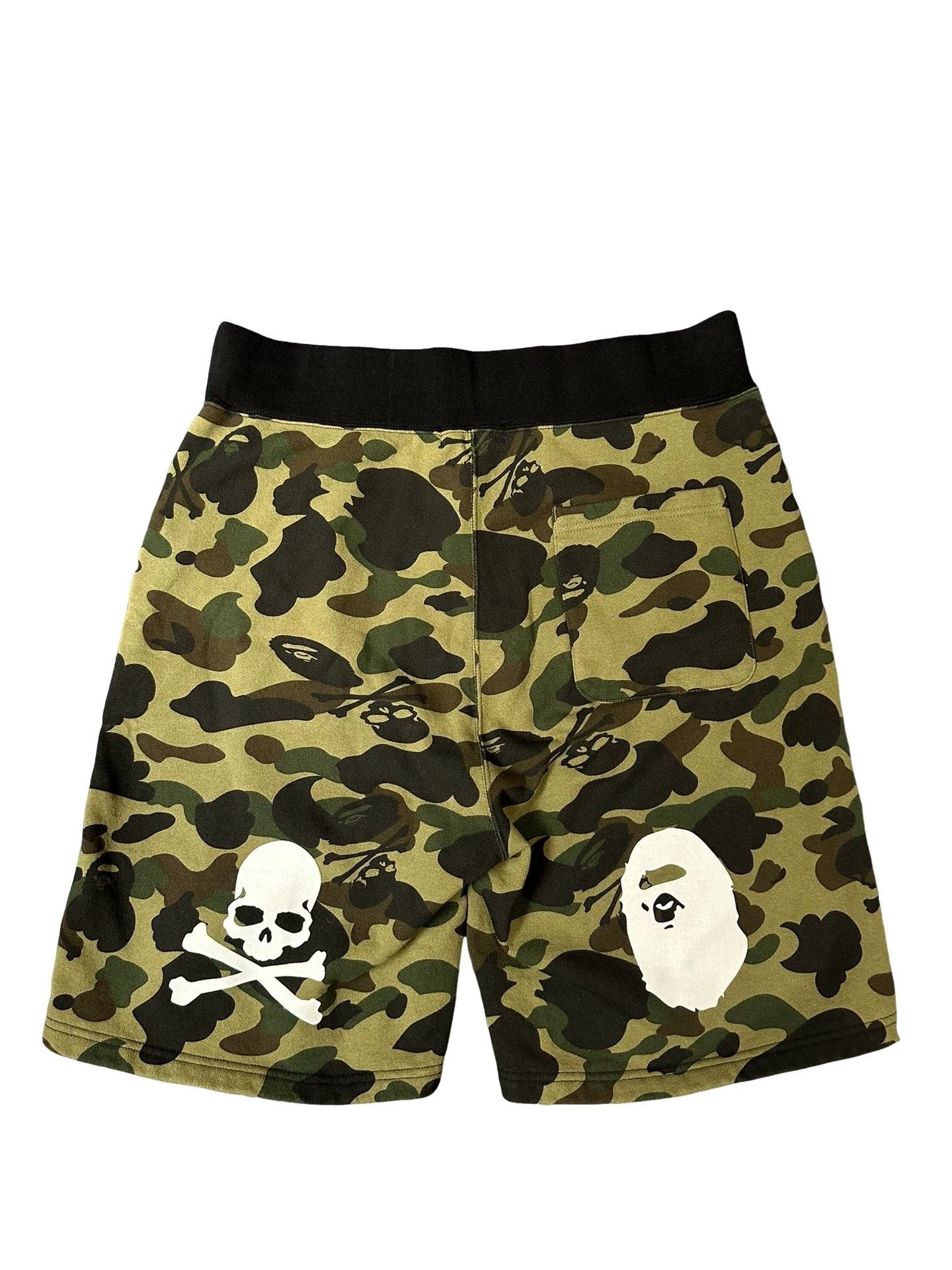 Bape × Mastermind Japan BAPE x Mastermind Japan Camo Shorts Size L Size US 34 / EU 50 - 1 Thumbnail