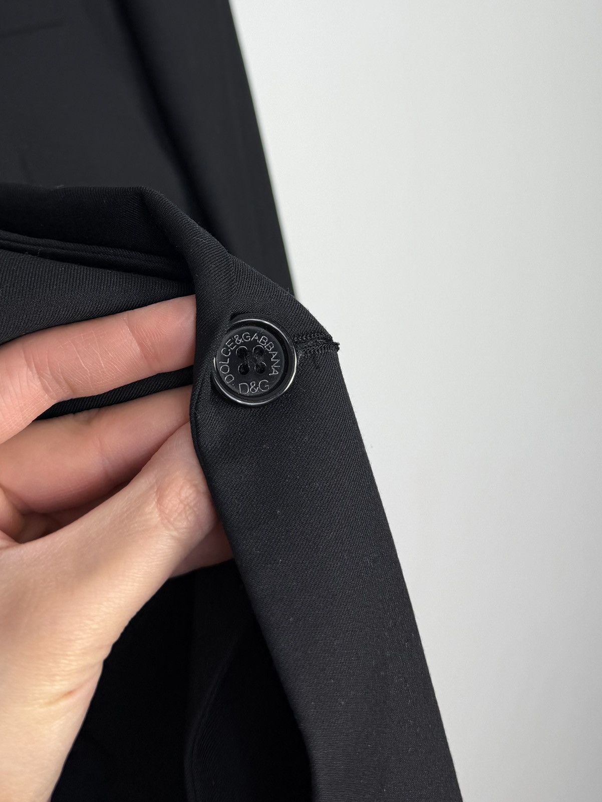 Dolce & Gabbana Elegant Dolce & Gabbana Blazer with Logo Buttons, Black Size US L / EU 52-54 / 3 - 3 Thumbnail
