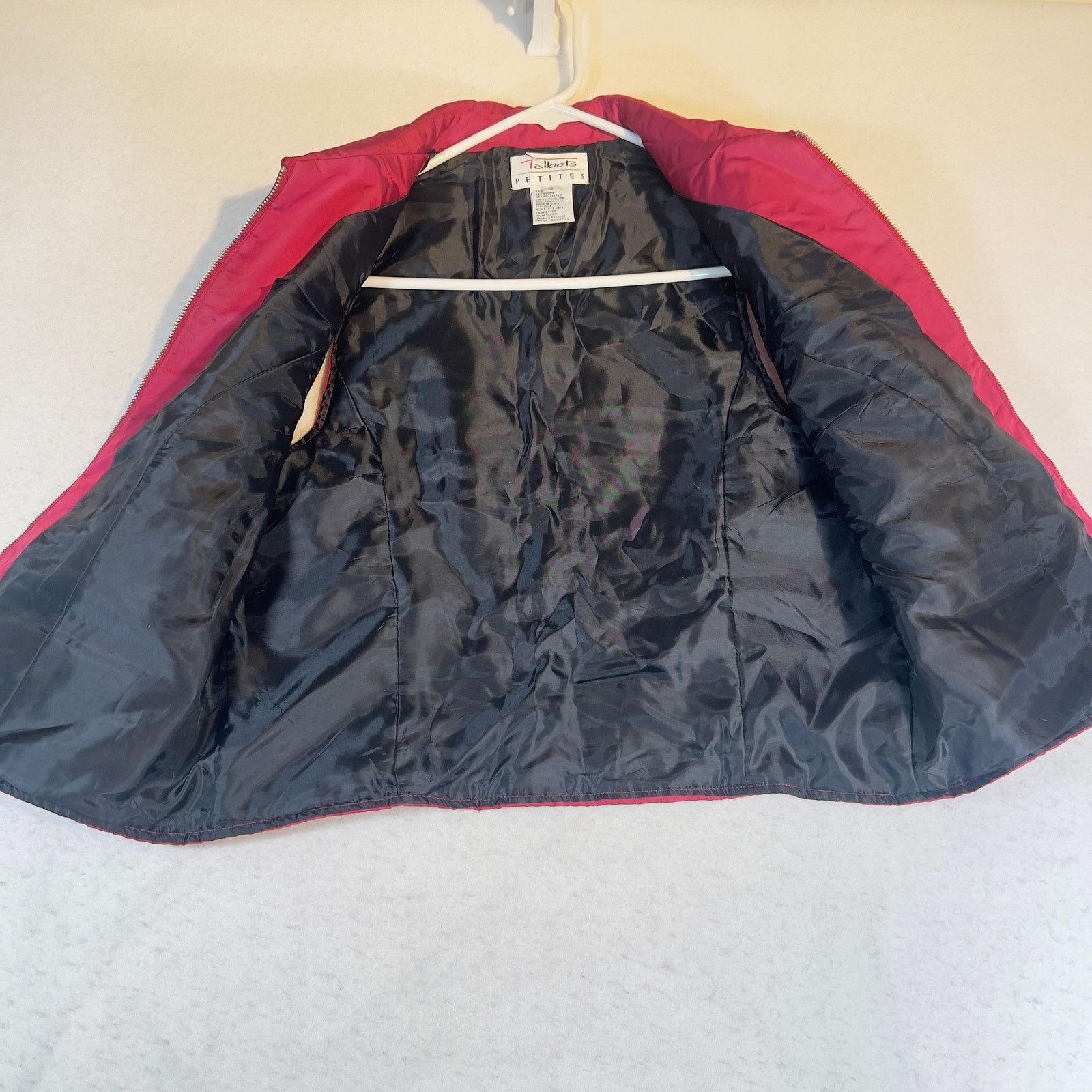 Other Talbots Petites Quilted Vest Womans S Cranberry Red Full Zip Size S / US 4 / IT 40 - 9 Thumbnail