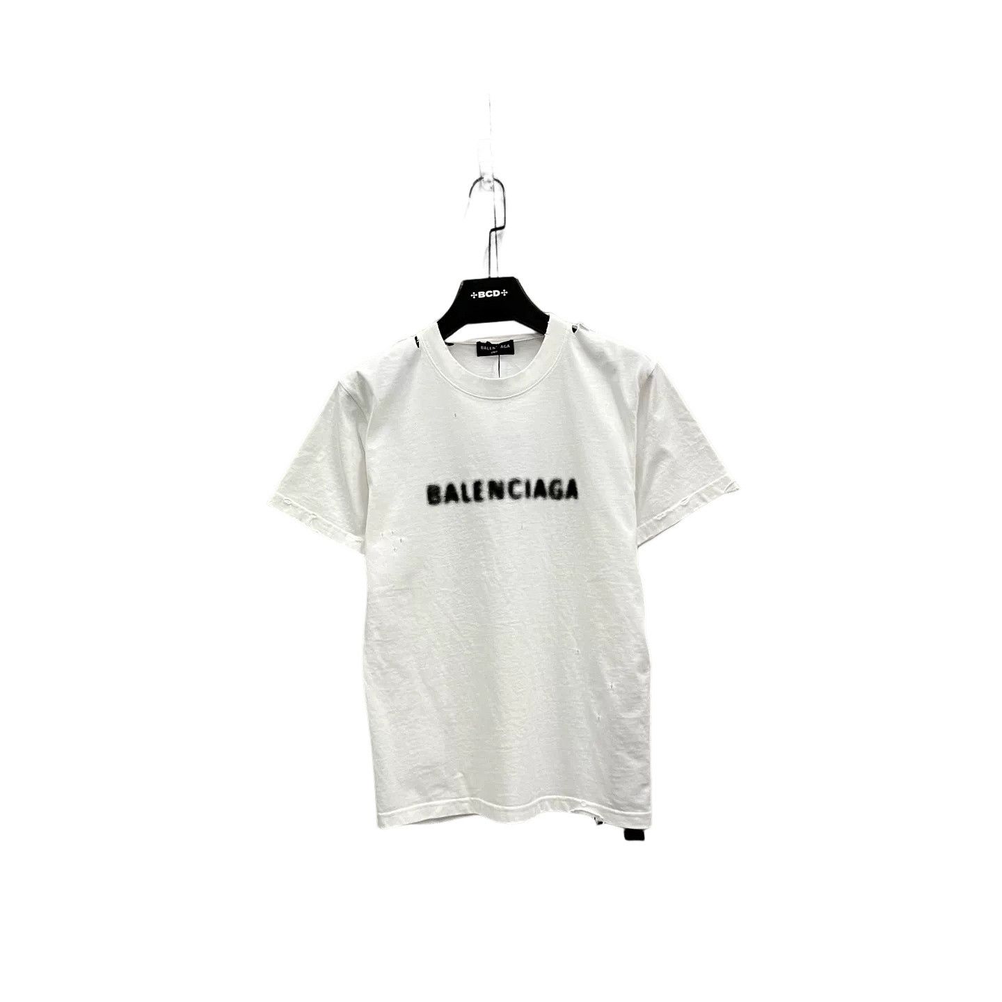 Balenciaga Balenciaga Blurred Logo Distressed T-Shirt Size S Size US S / EU 44-46 / 1 - 1 Thumbnail