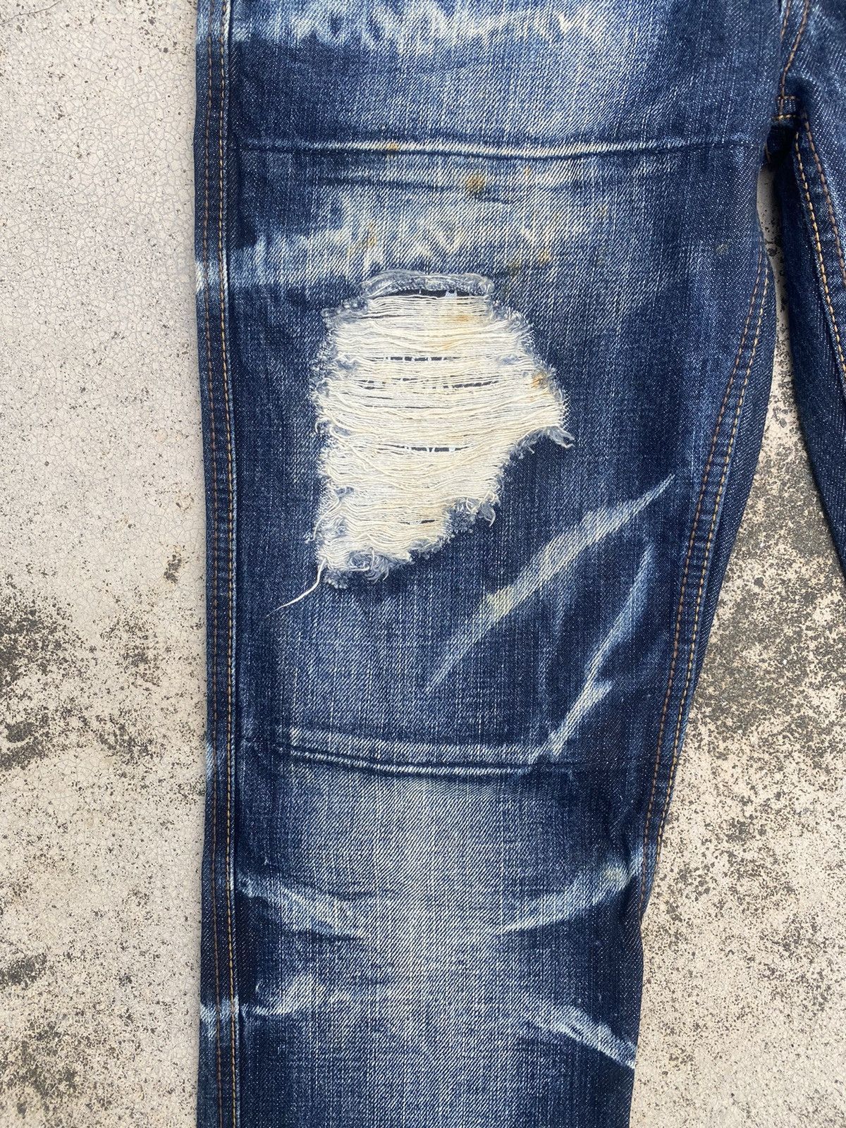 HIDEAWAYS × Japanese Brand Japanese Brand Hideways Distressed Claw Mark Faded Jeans Size US 30 / EU 46 - 8 Thumbnail