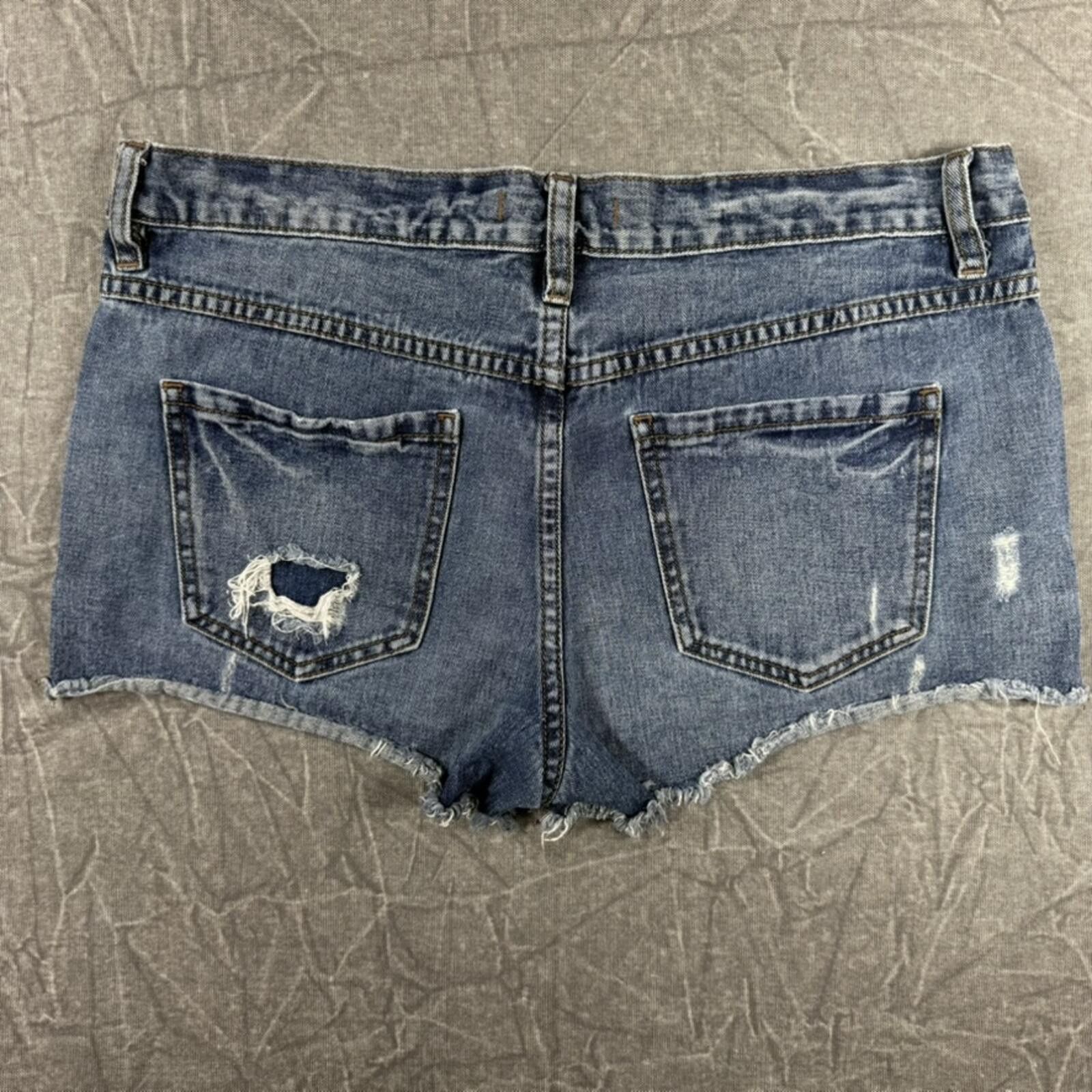 Free People Free People Shorts Women's 28 Blue Distressed Button Fly Size 28" / US 6 / IT 42 - 4 Thumbnail