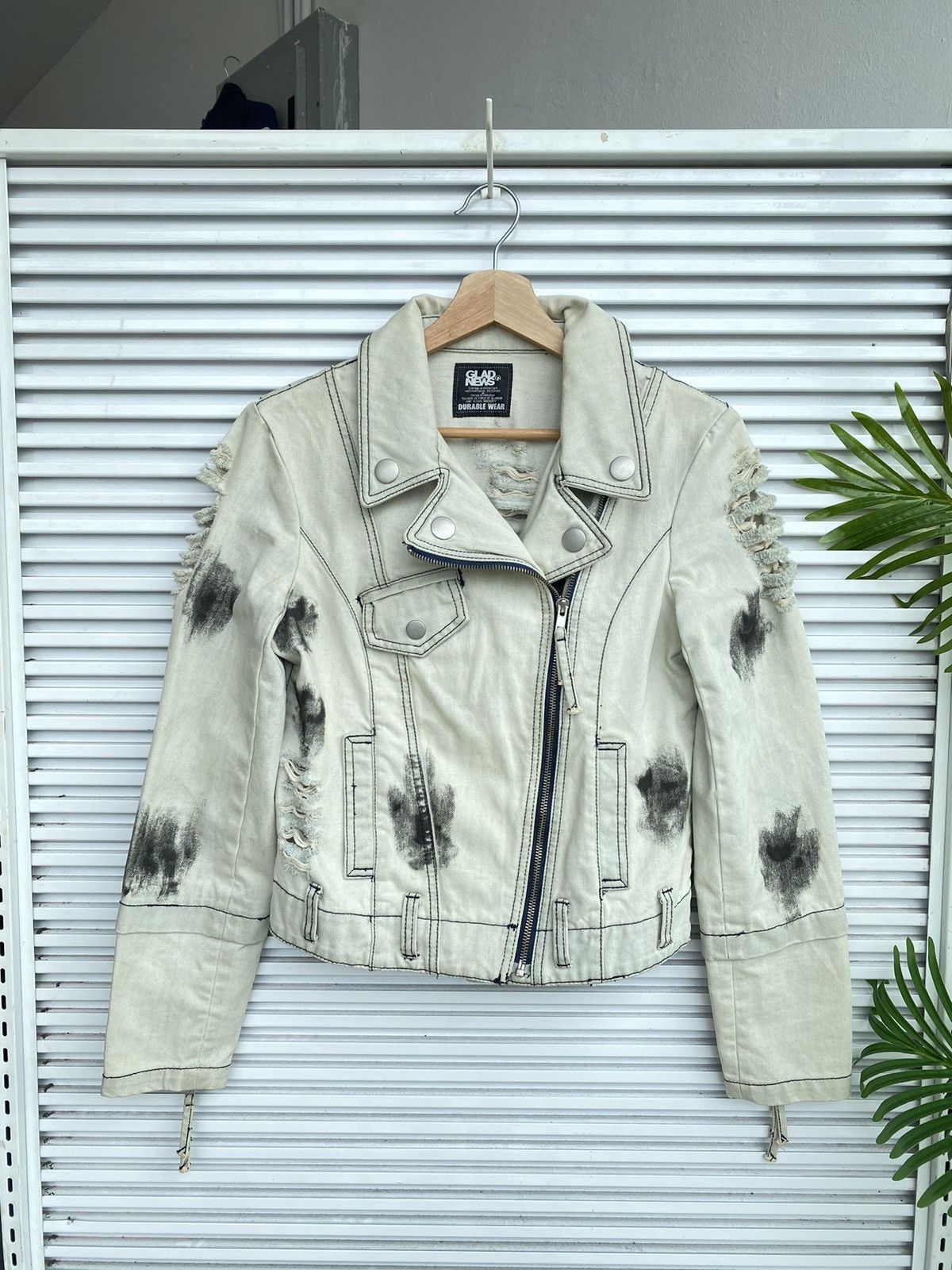 Japanese Brand Vintage Gladnews Distressed Denim Jacket Size US S / EU 44-46 / 1 - 2 Thumbnail