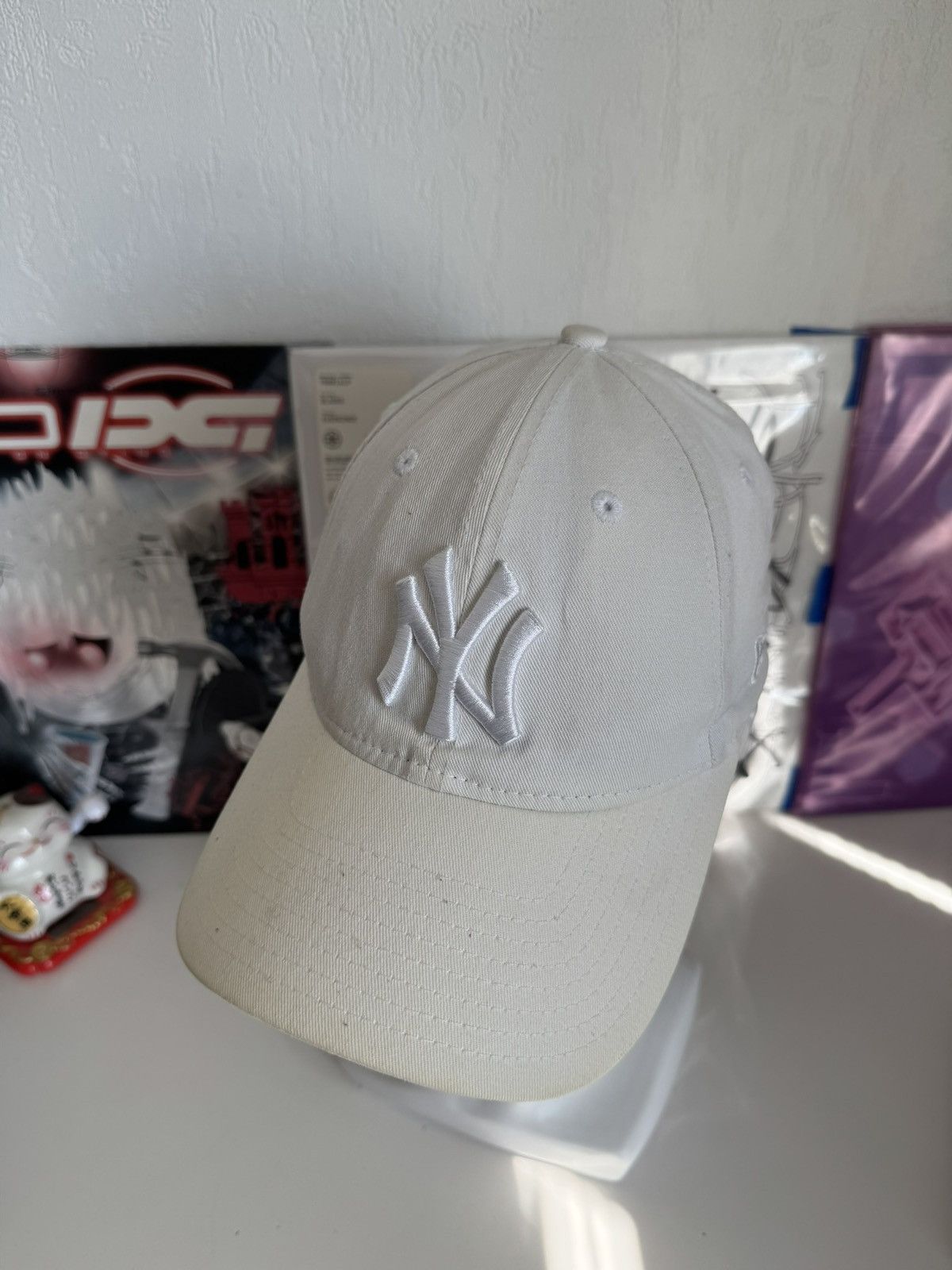 New Era New Era NY Yankees All White Strapback Cap Size ONE SIZE - 2 Thumbnail