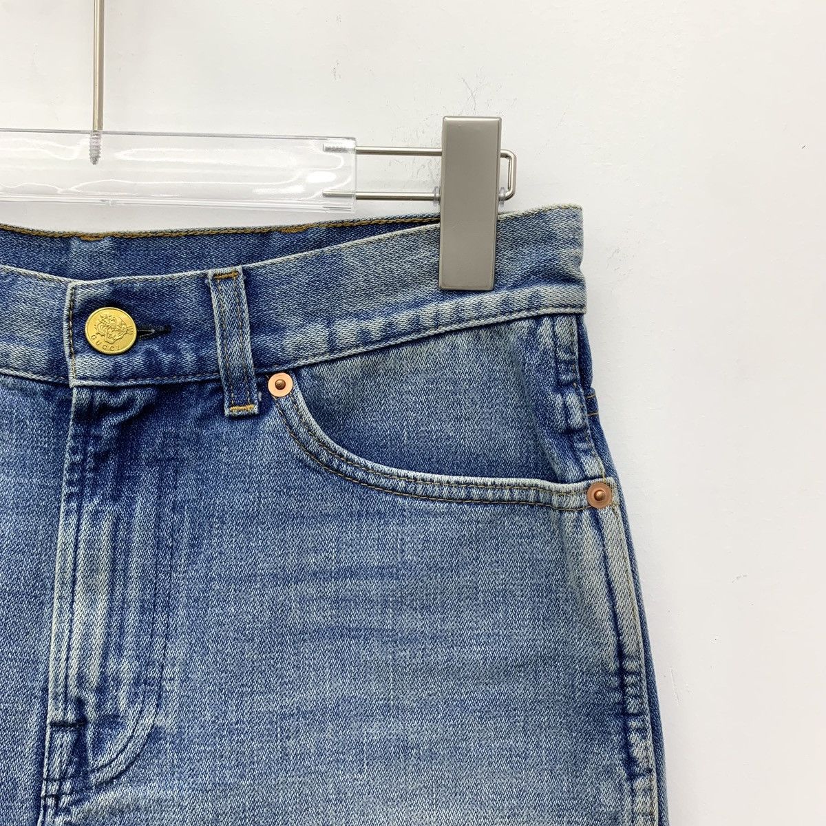 Gucci Gucci Blue Strawberry Washed Denim Shorts Size 24" / US 00 / IT 34 - 3 Thumbnail