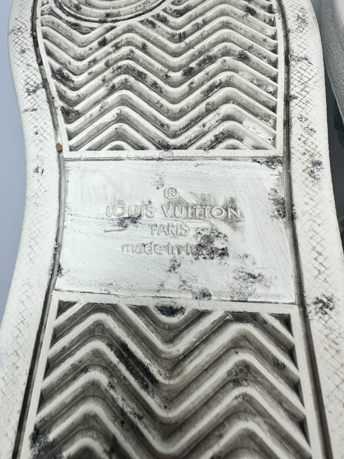 Louis Vuitton Louis Vuitton Monogram Canvas and Leather Rivoli Sneakers Size US 9.5 / EU 42-43 - 10 Thumbnail