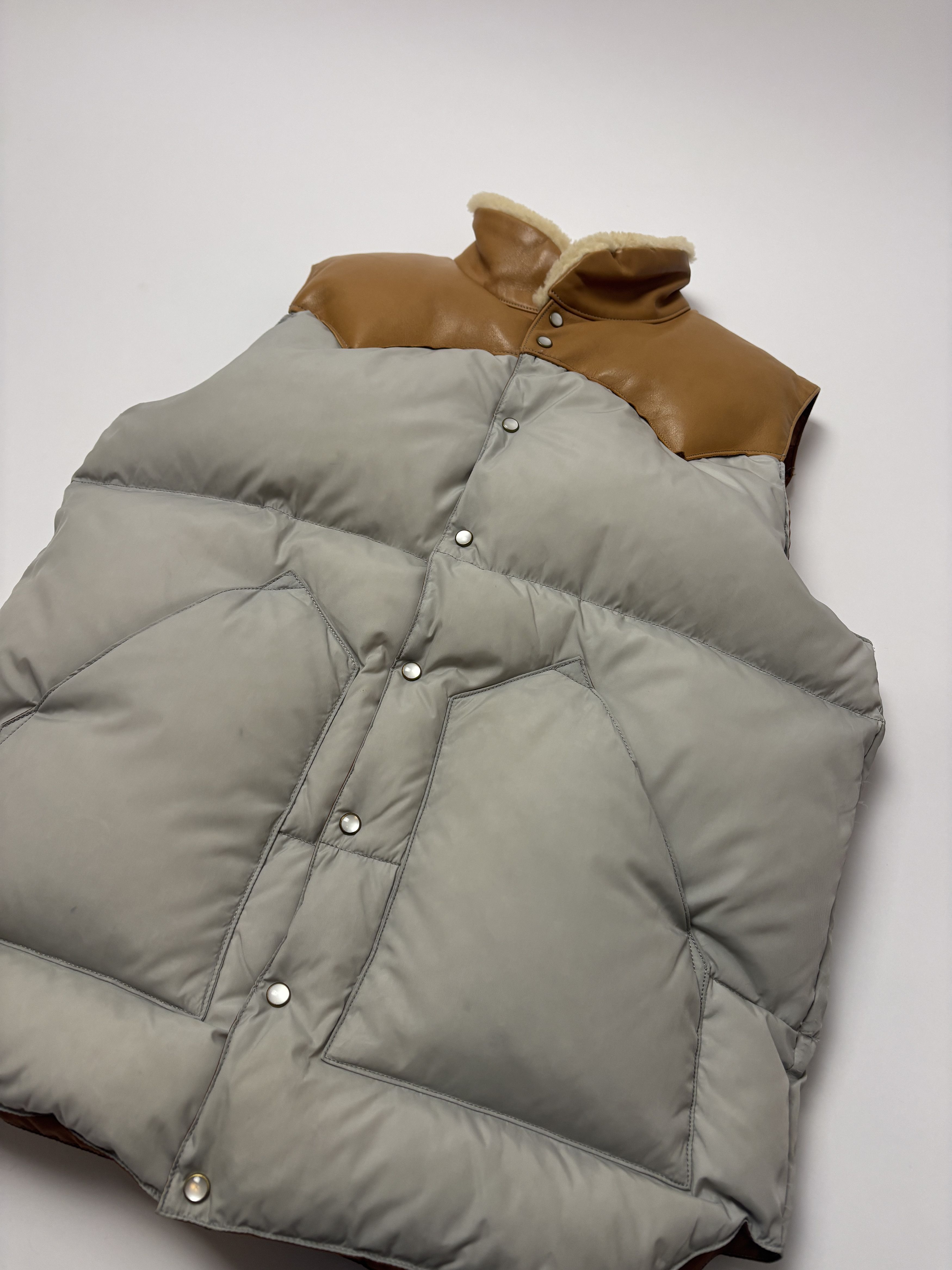 Rocky Mountain Featherbed Rocky Mountain Featherbed Vest Grey Leather Yoke Size 42 Size US L / EU 52-54 / 3 - 2 Thumbnail