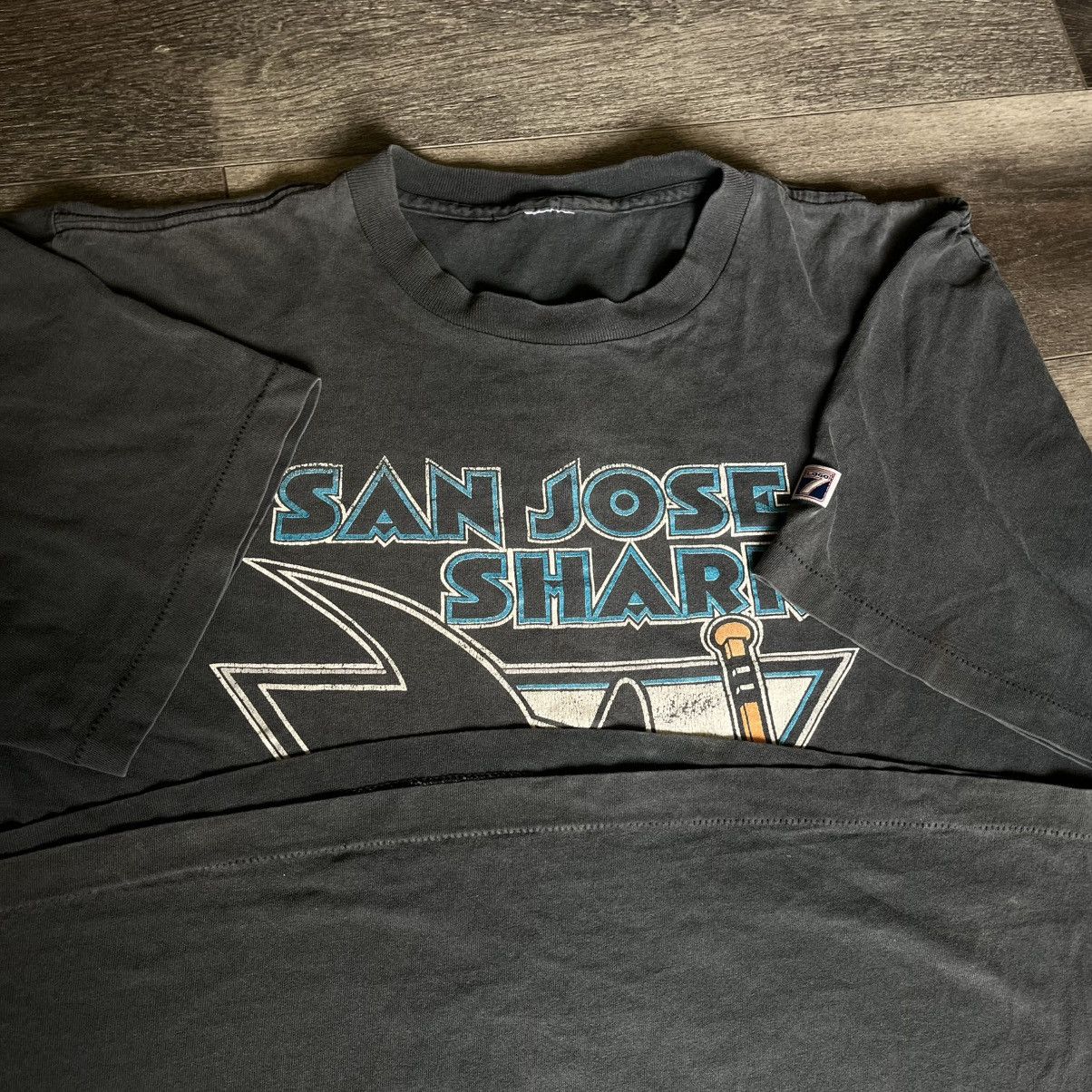 NHL Vintage 1991 NHL San Jose Sharks Logo 7 Hockey Team T Shirt Size US XL / EU 56 / 4 - 6 Thumbnail