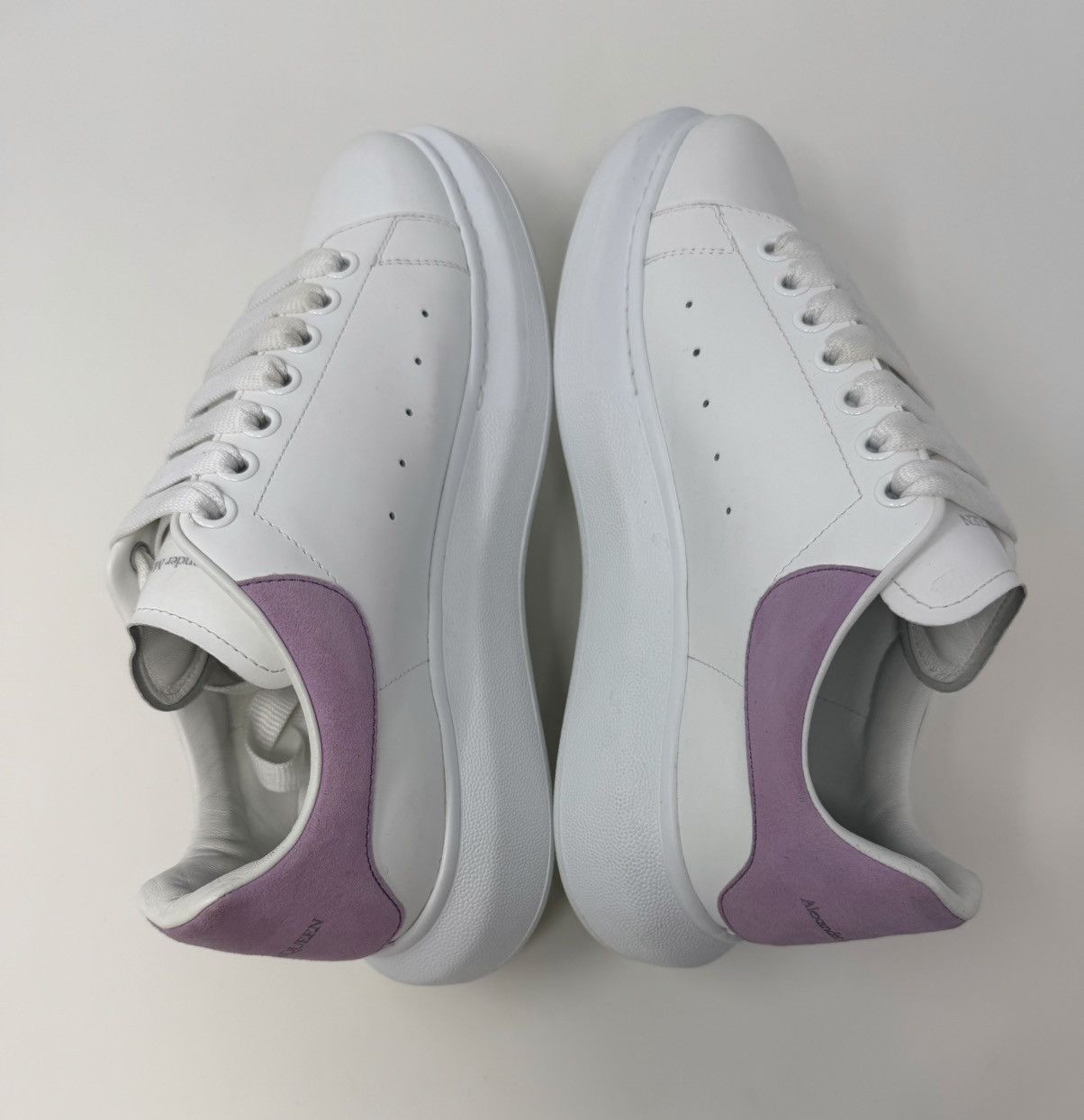Alexander McQueen Alexander McQueen Oversized Sneaker Suede White/Lilac Size US 10.5 / IT 40.5 - 4 Thumbnail