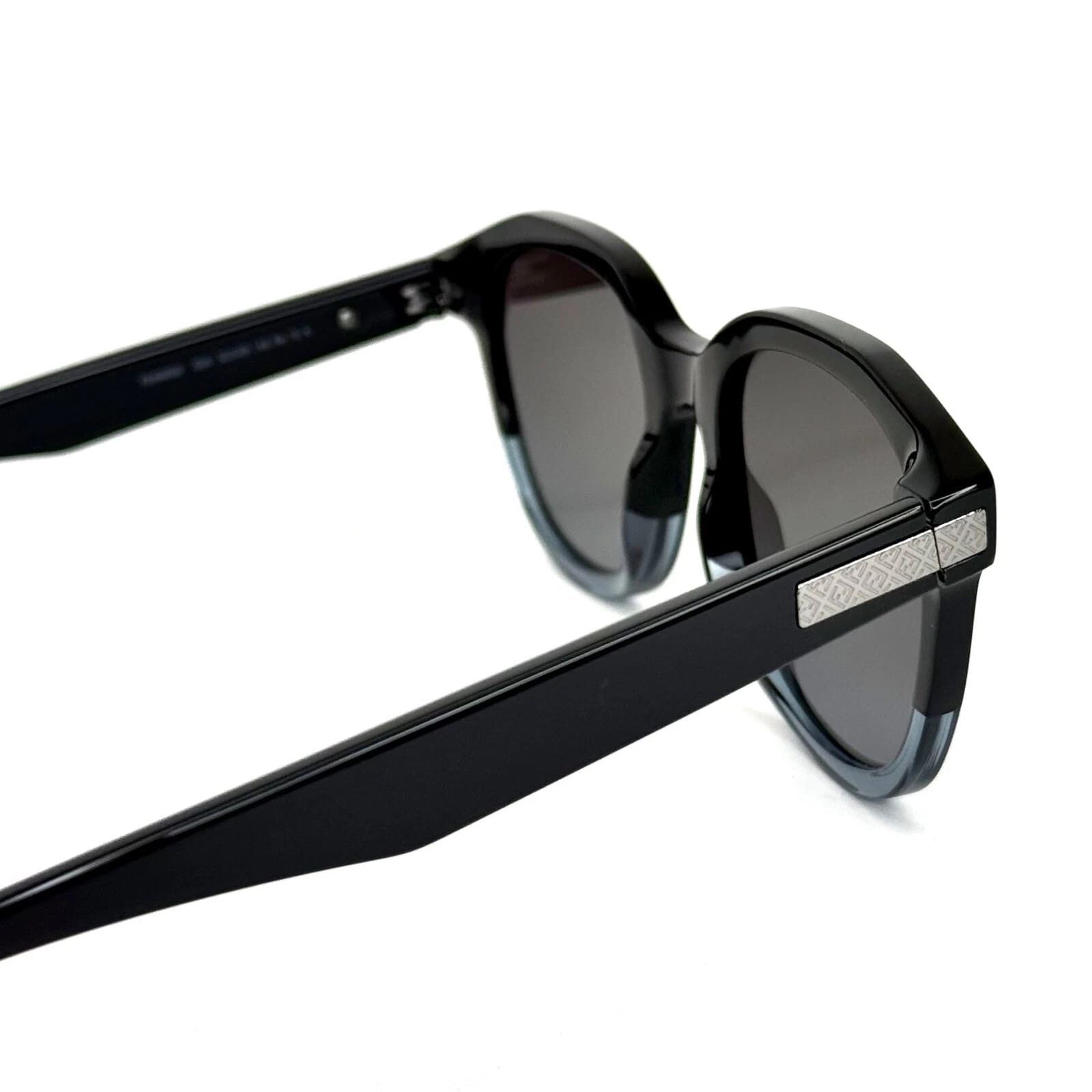 Fendi FENDI ESSENTIAL 40092 Black Print Sunglasses FE40092I 05A Size ONE SIZE - 2 Thumbnail