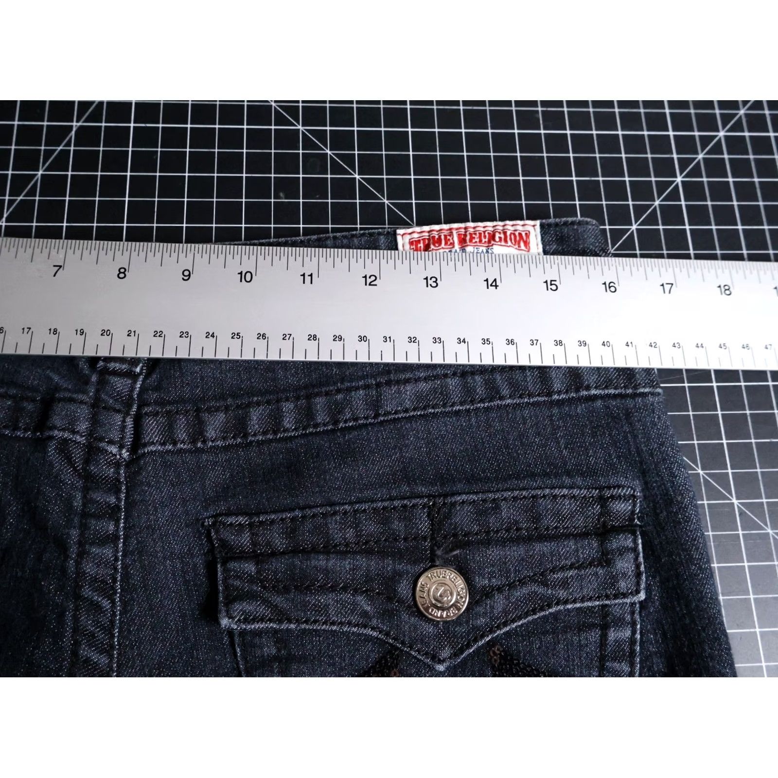 True Religion VINTAGE True Religion Joey Super T Jeans Women 30 Black Denim 5-Pocket Design Flap Pocket 32x32 Inseam 32 Size 30" / US 8 / IT 44 - 6 Thumbnail