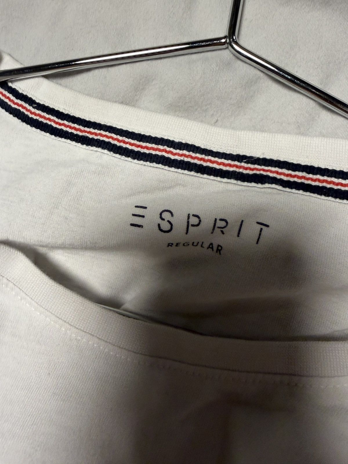 Esprit ESPRIT TEESHIRT Size US L / EU 52-54 / 3 - 3 Thumbnail